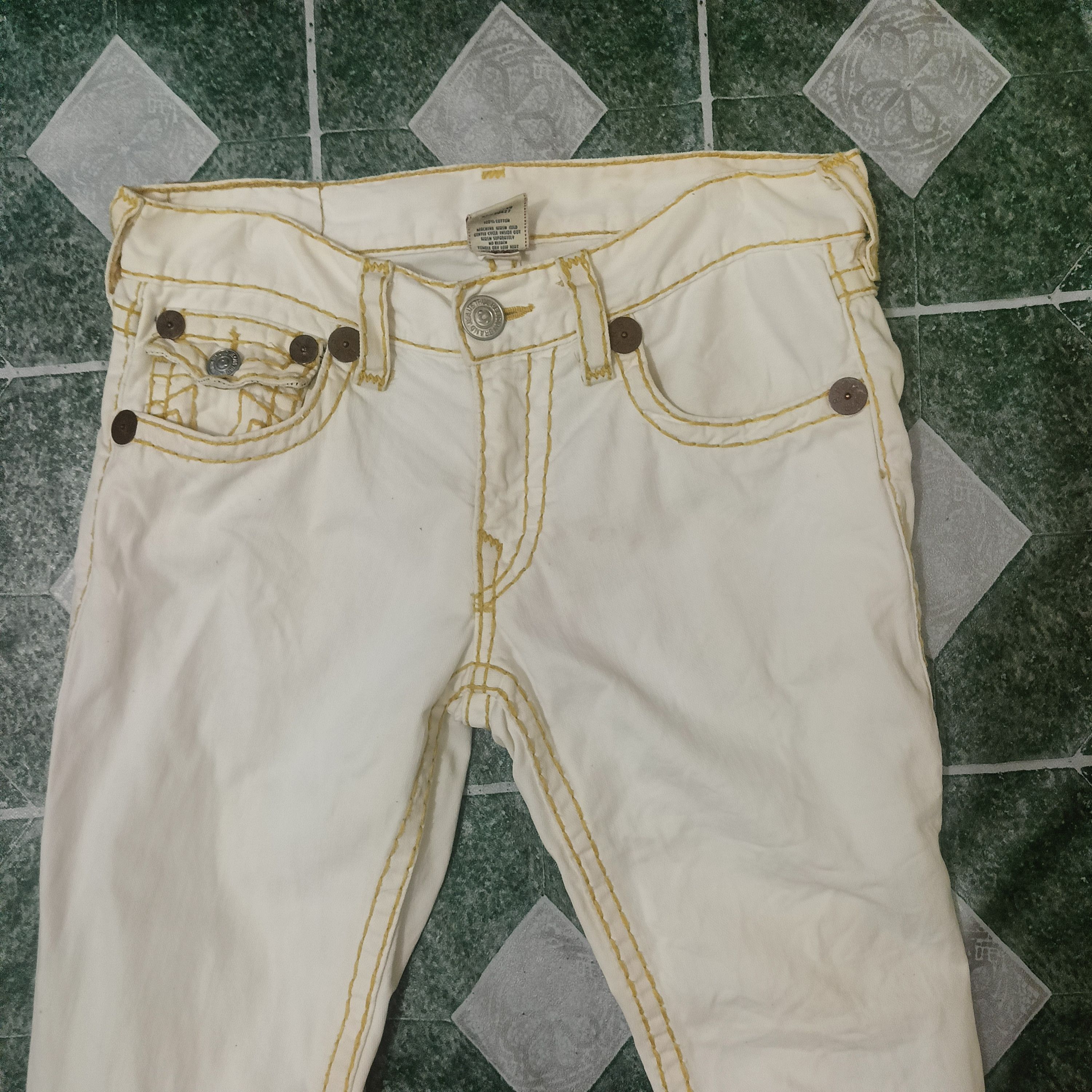 True Religion Rare!!! True Religion Row Seat Flared Yellow Gold Stitch Size US 32 / EU 48 - 3 Thumbnail