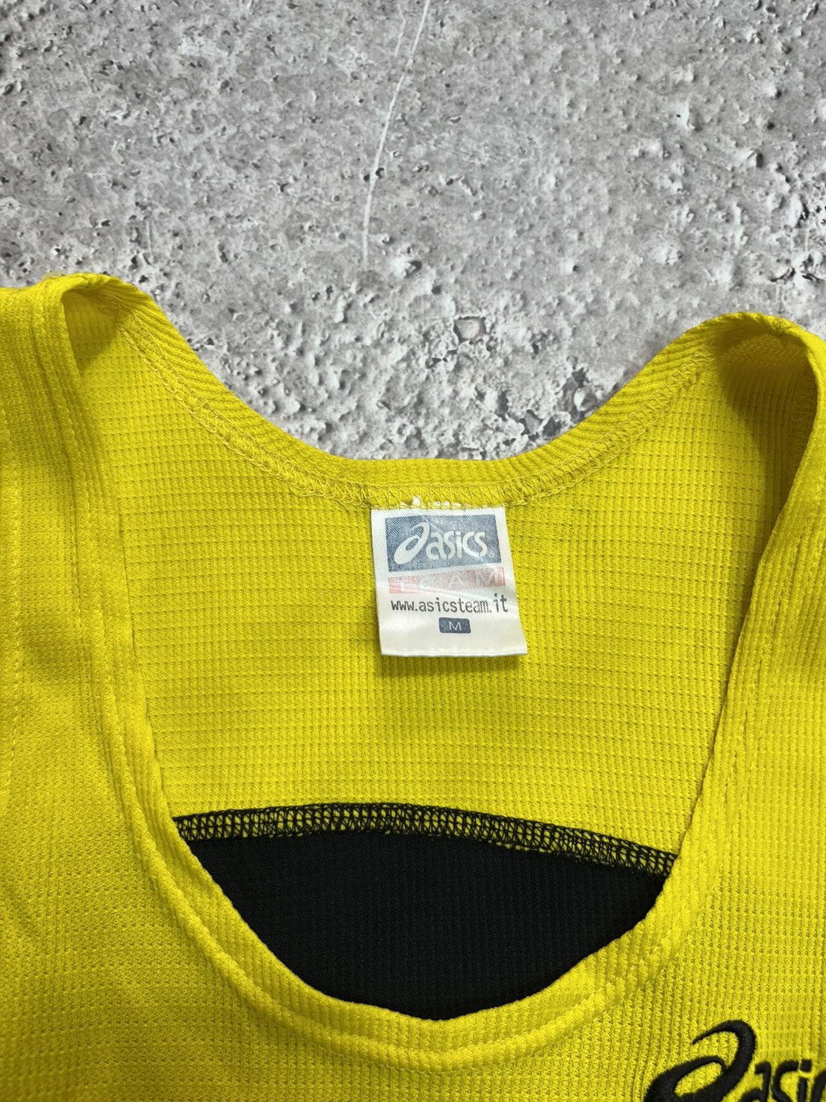 Asics Vintage Asics Team Line Running Tank Top Size M Hong Kong Size M / US 6-8 / IT 42-44 - 4 Thumbnail
