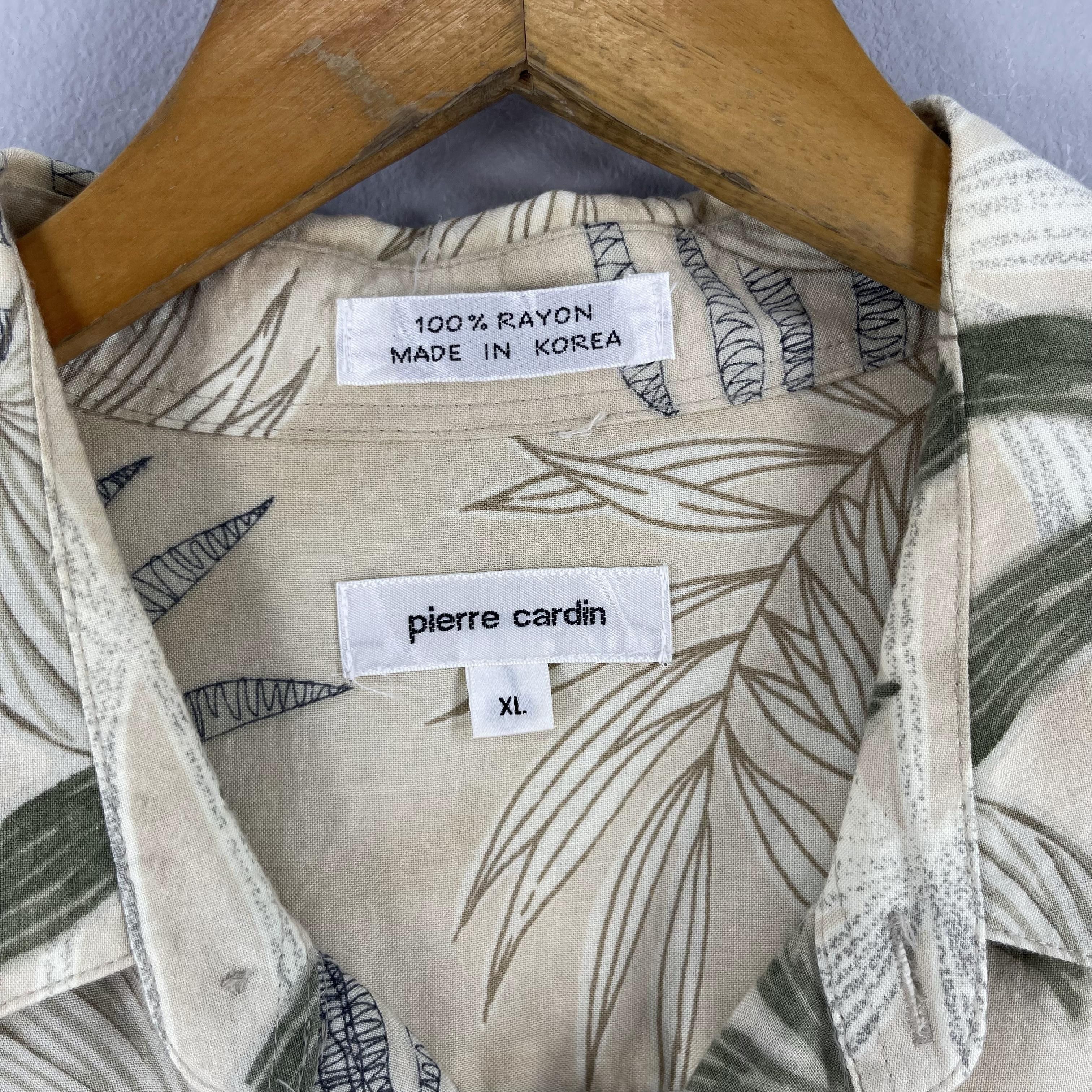 Japanese Brand Vintage Hawaiian Floral Guam Beach Surf Rayon Shirt Size US XL / EU 56 / 4 - 5 Thumbnail