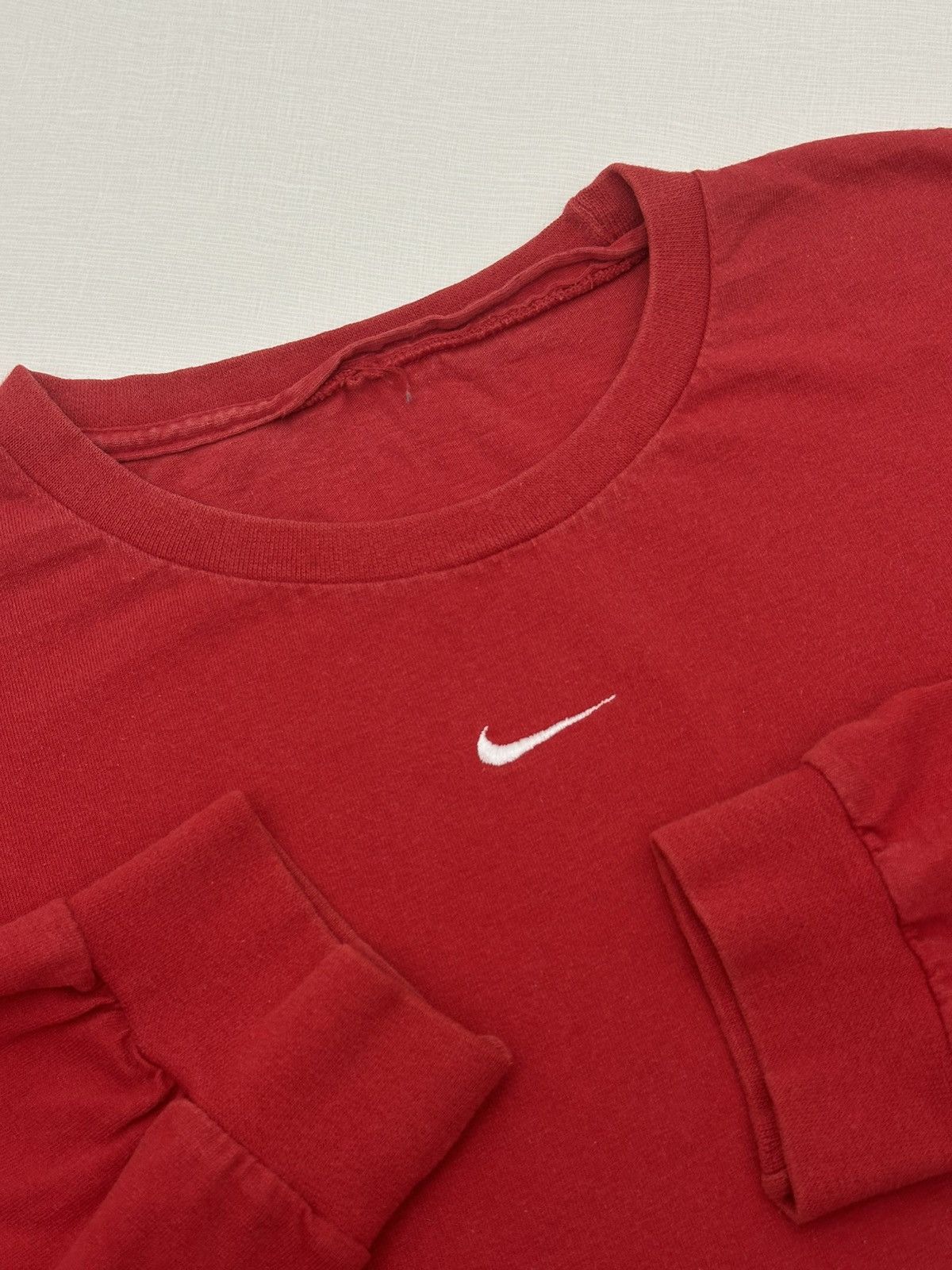 Nike Vintage Y2K Nike Center Swoosh Crewneck L/S T-shirt Size XL Size US XL / EU 56 / 4 - 4 Thumbnail