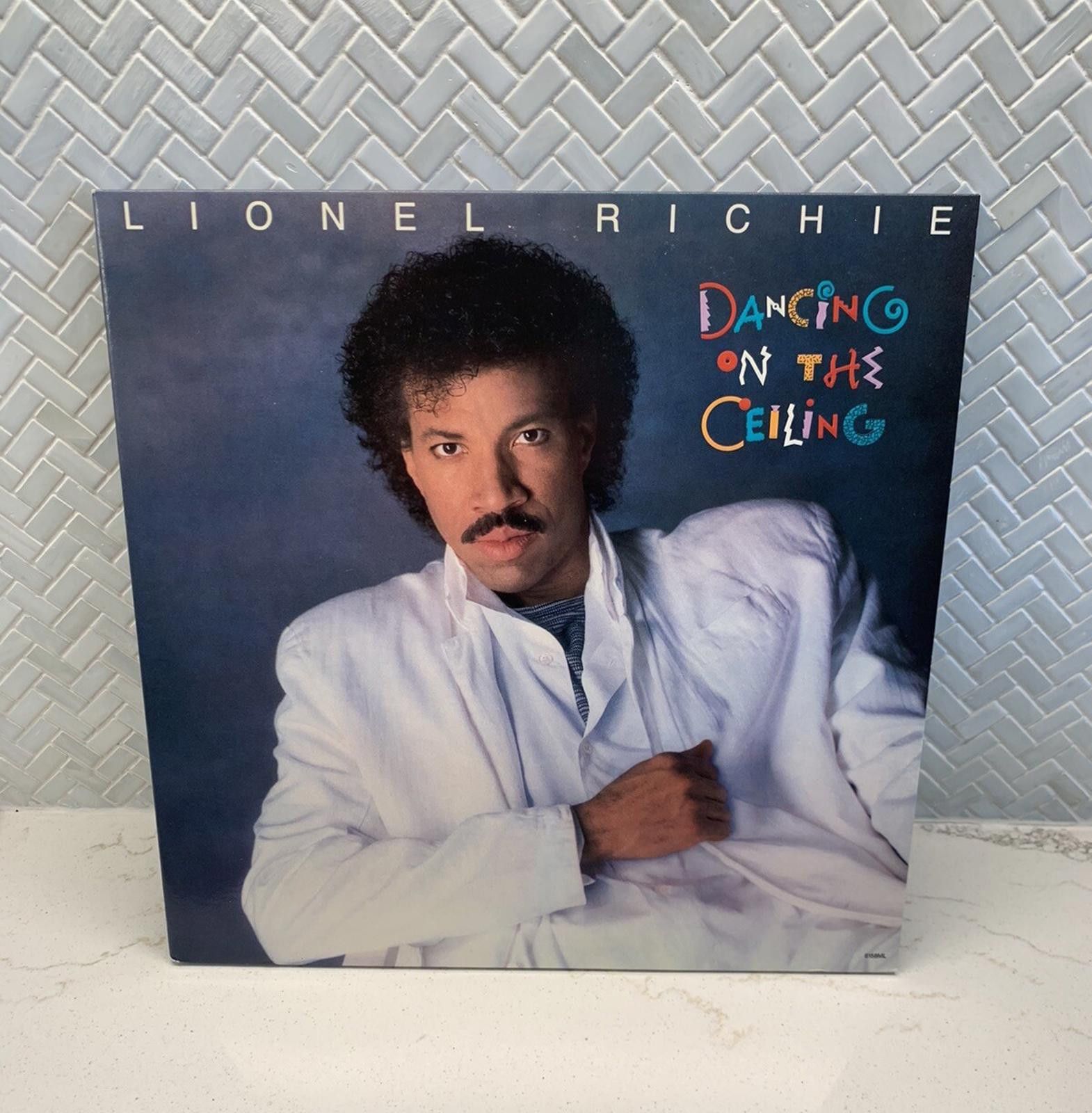 Designer LIONEL RICHIE-DANCING ON THE CEILING-ORIGINAL 1986 MOTOWN Size ONE SIZE - 1 Thumbnail