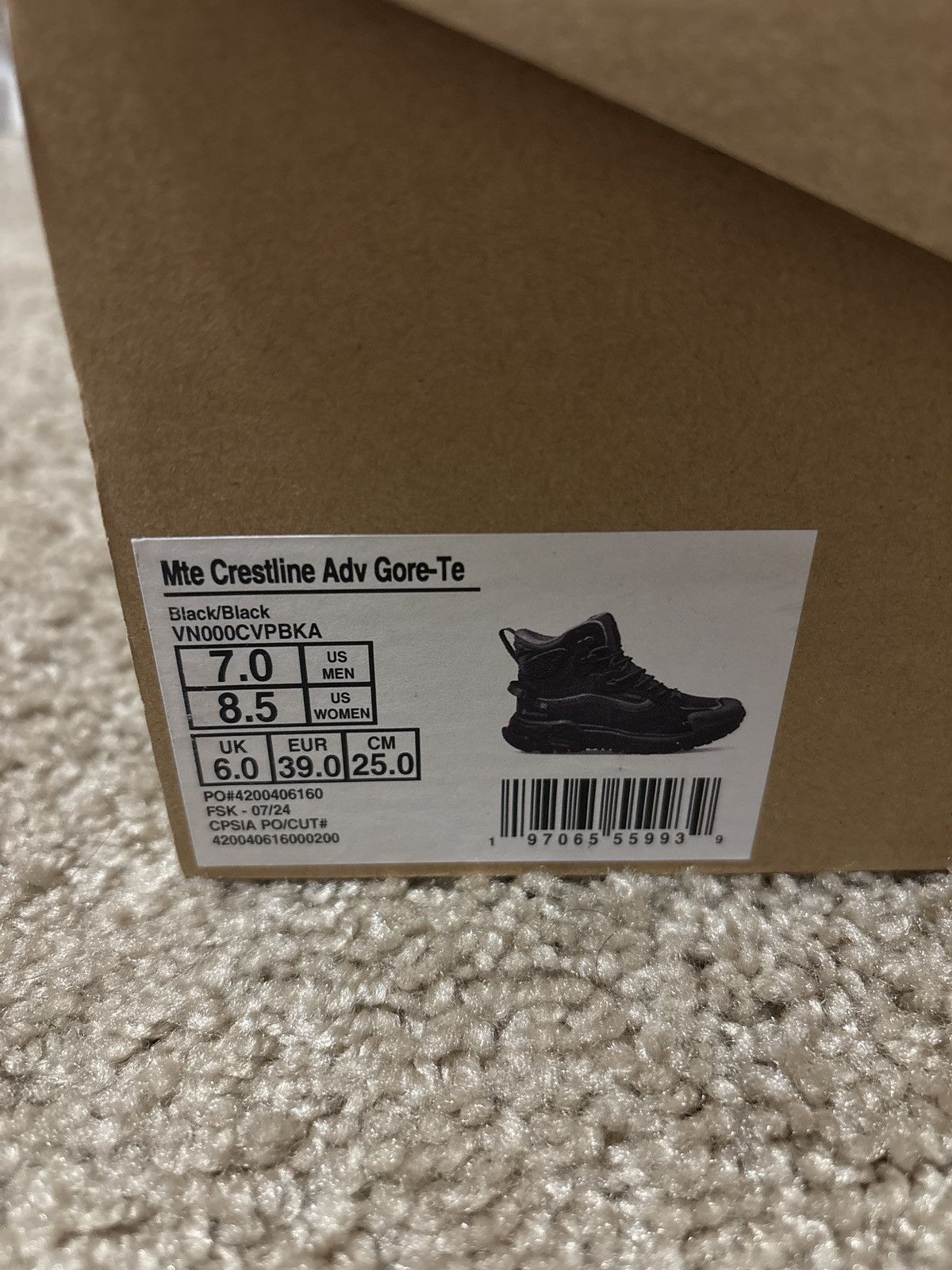 Vans Vans GORE-TEX Crestline Boots Size US 7 / EU 40 - 6 Thumbnail