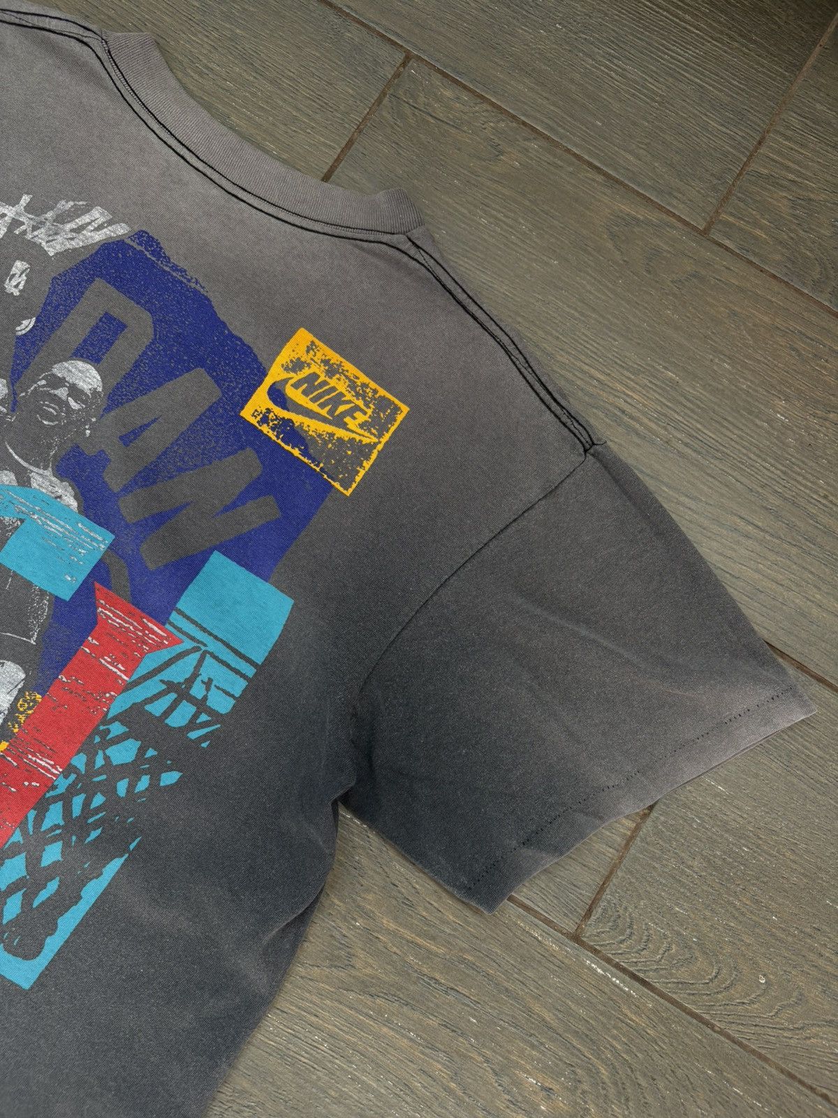 Nike VTG 90's Nike Jordan 23 Double Sided Single Stitch T-Shirt Size US L / EU 52-54 / 3 - 16 Thumbnail