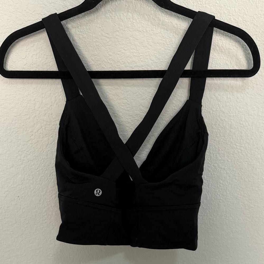 Lululemon Lululemon Sweat Your Heart Out Plunge Sports Bra Black 8 Size ONE SIZE - 6 Thumbnail