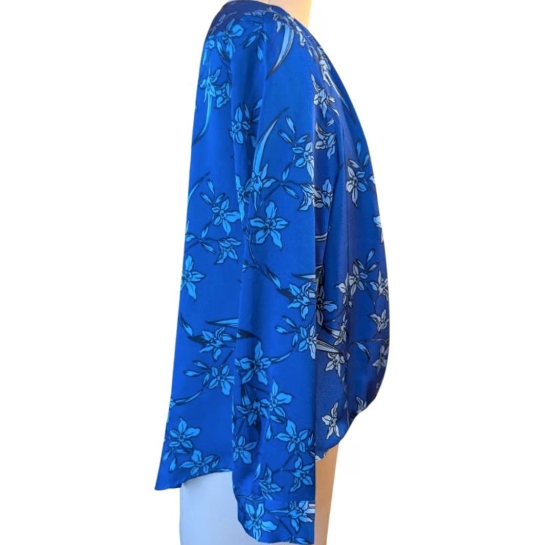 Vince Camuto Vince Camuto Blouse Blue Floral Surplice Long Sleeve Satin Top S Women Size S / US 4 / IT 40 - 5 Thumbnail