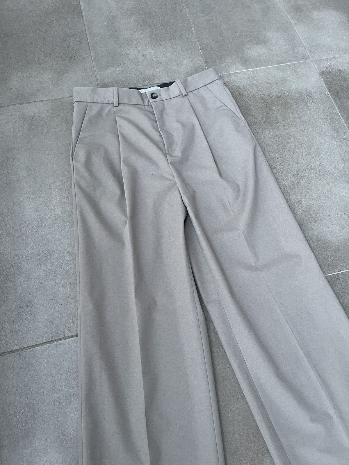 Han Kjobenhavn !DS! AW22 Han Kjobenhavn Boxy Suit Beige Trousers Size US 30 / EU 46 - 8 Thumbnail