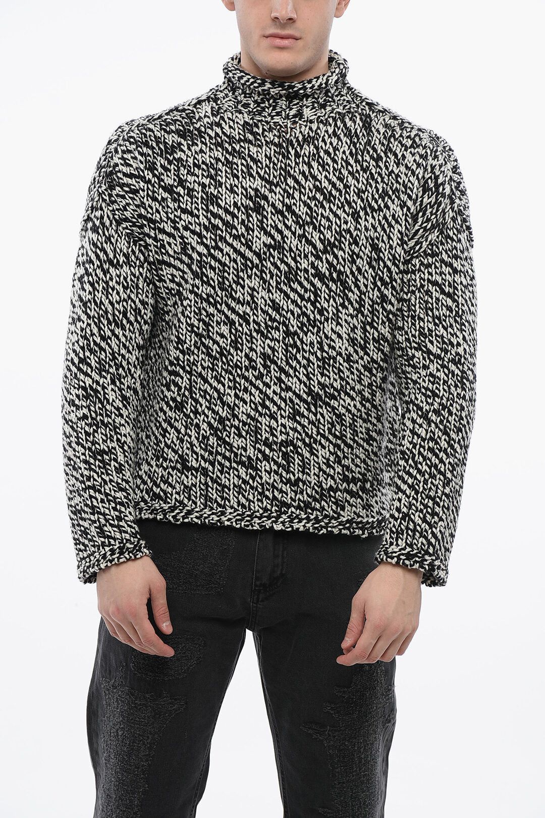 Acne Studios og1mm0325 Wool Sweater in White Black Size US S / EU 44-46 / 1 - 1 Thumbnail