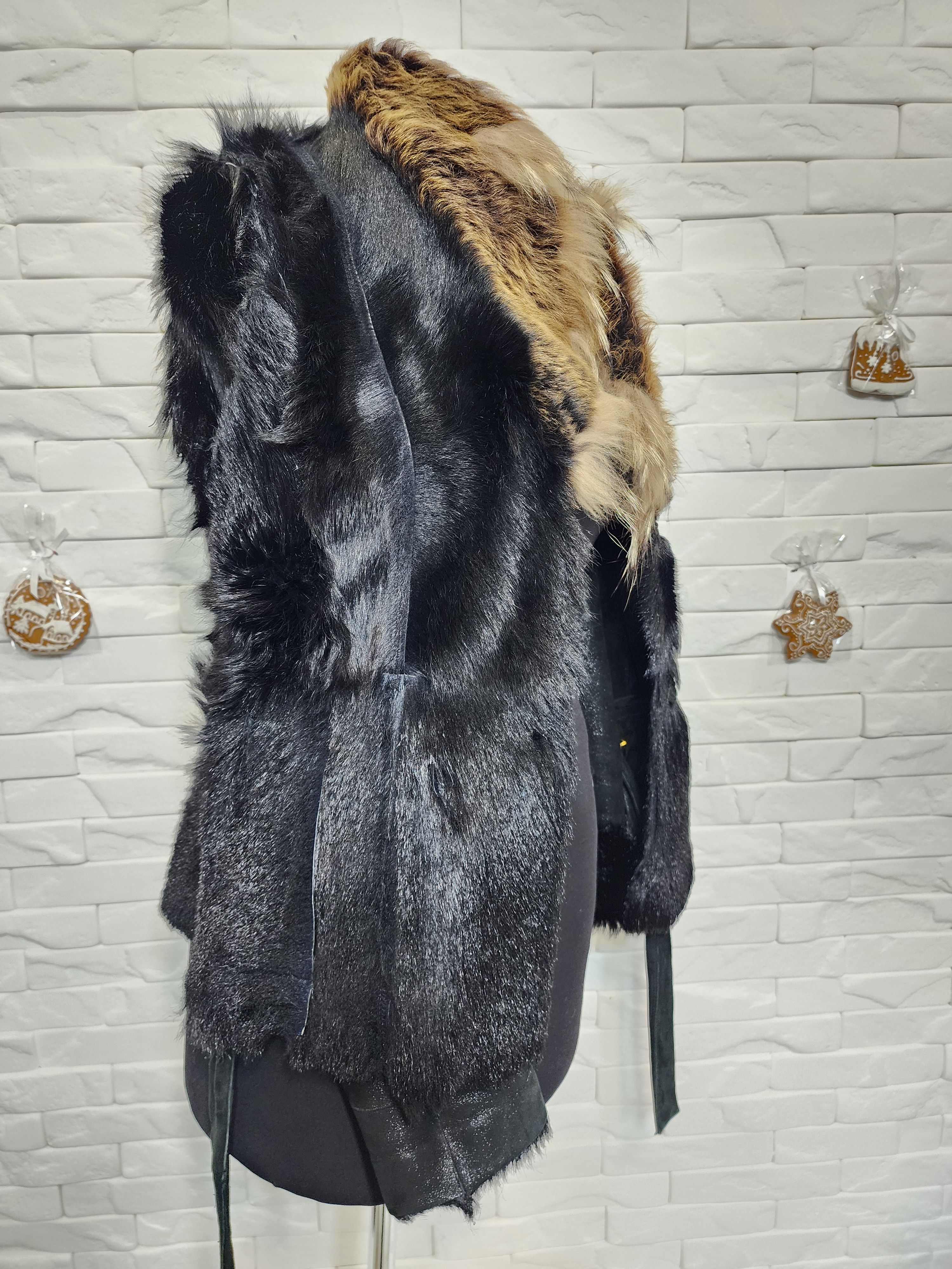 Furla Black Sheepskin Coat: Genuine Fur Collar, Belted Winter Coat Size M / US 6-8 / IT 42-44 - 9 Thumbnail