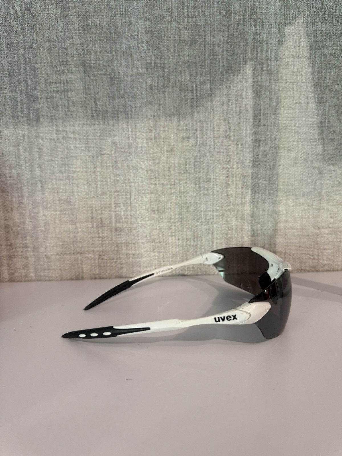 Oakley Uvex Vintage Sunglasses Avant-Garde Size ONE SIZE - 4 Thumbnail