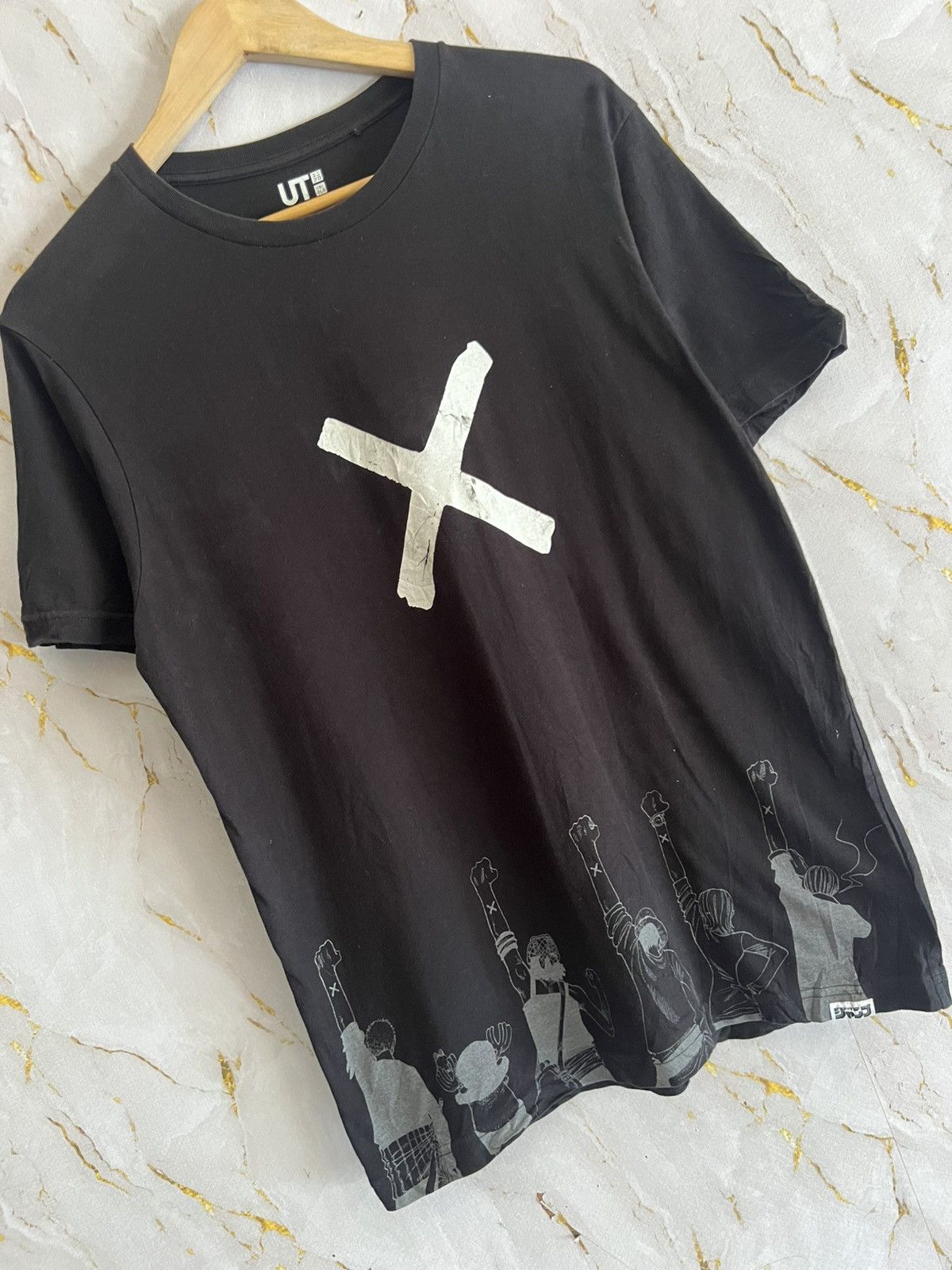 Uniqlo Uniqlo UT The XX Graphic Tee Black Distressed Fade Size US M / EU 48-50 / 2 - 3 Thumbnail