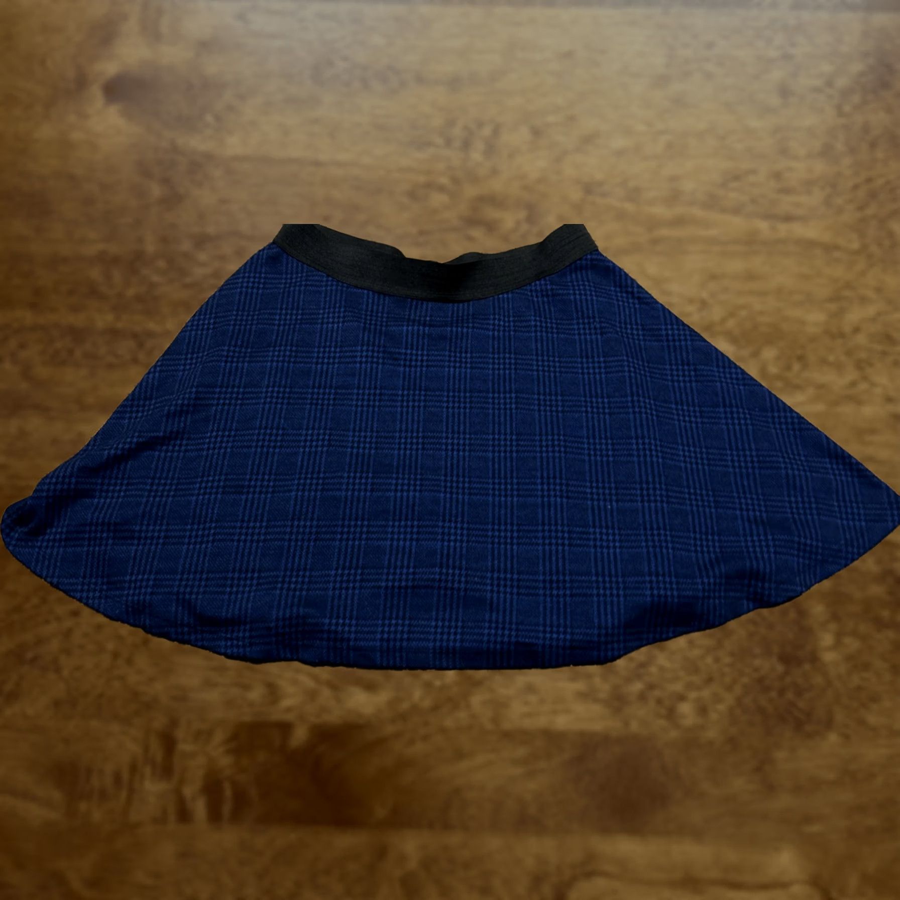 Forever 21 FOREVER 21 PLUS Women’s XL Skirt A-Line Plaid Knee Length Blue Black 90s Vintage Not Vintage B27 Size 40" / US 18 - 1 Thumbnail