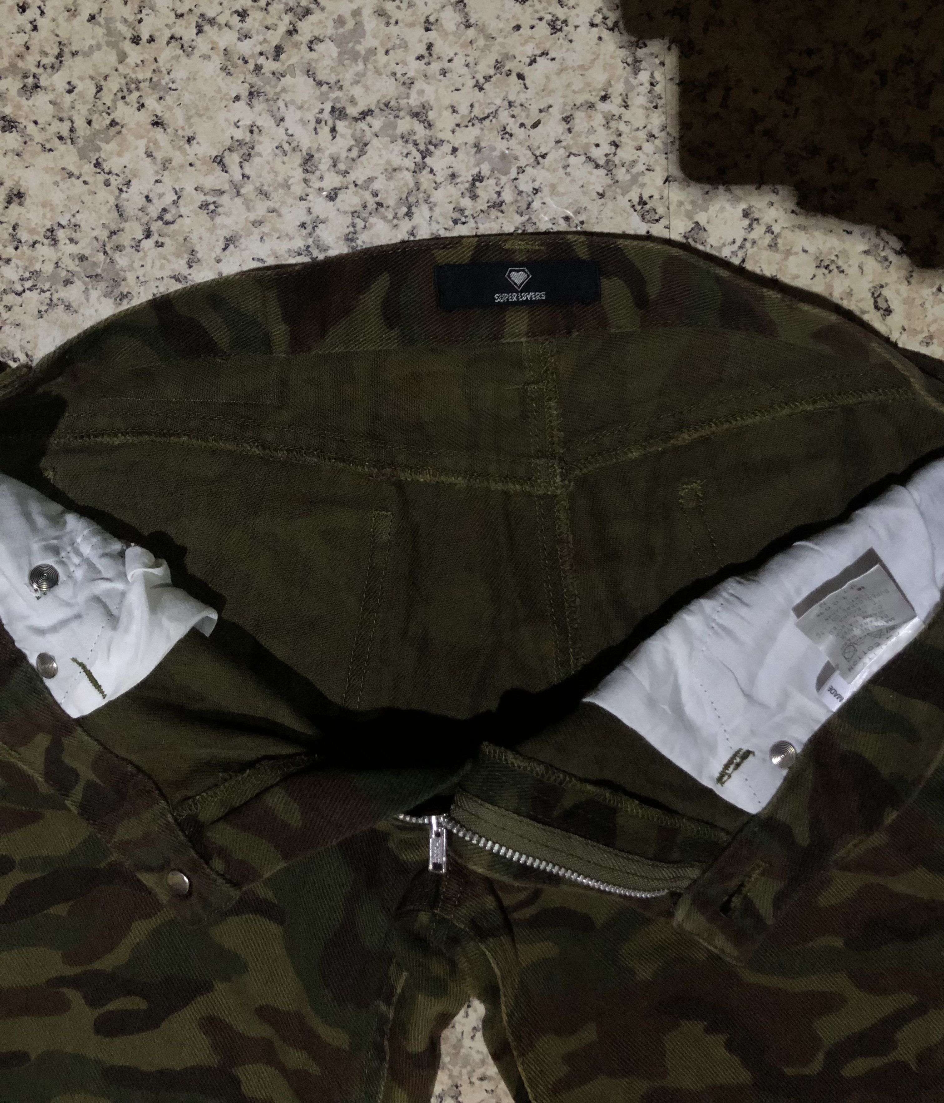 Japanese Brand Vintage Y2K SUPER LOVERS TOKYO "NEW WAVE" Camouflage Jeans Size 29" - 4 Thumbnail