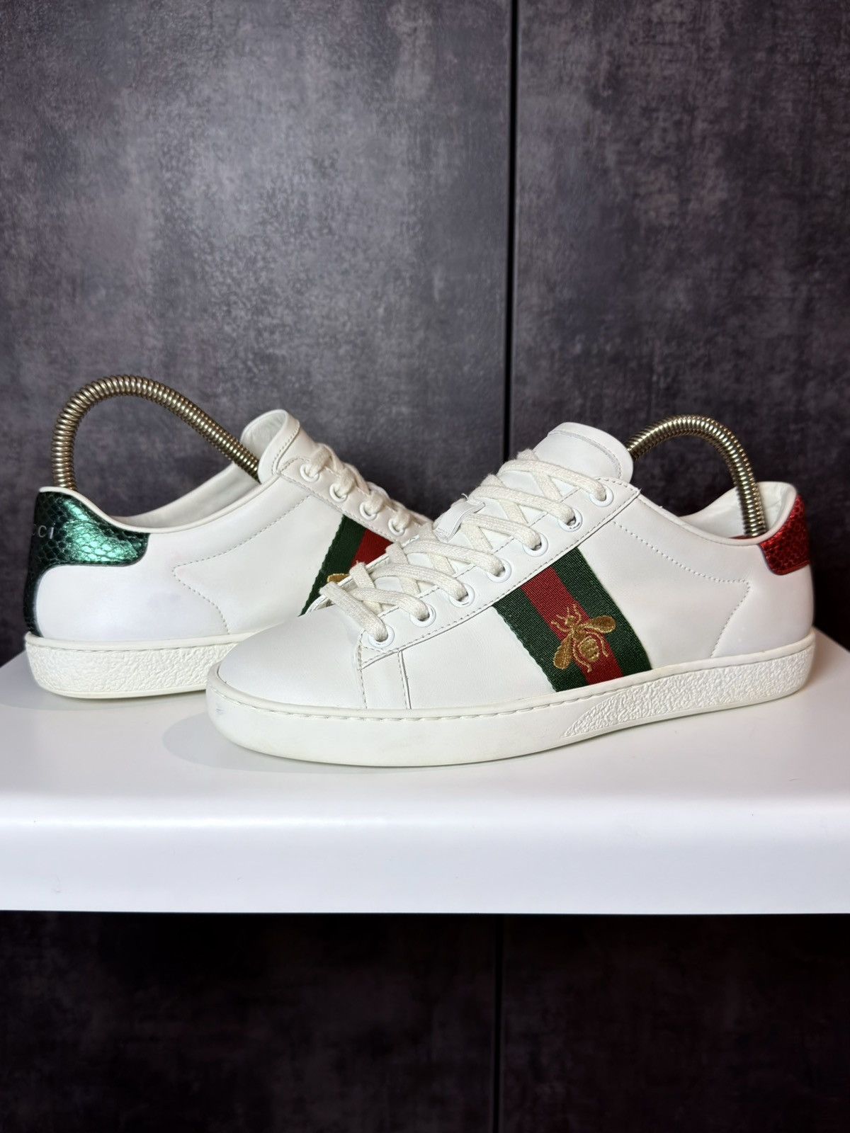 Gucci Gucci Ace Bee Low Top Sneakers Tom Ford Golden Goose Dior Size US 7 / IT 37 - 1 Thumbnail