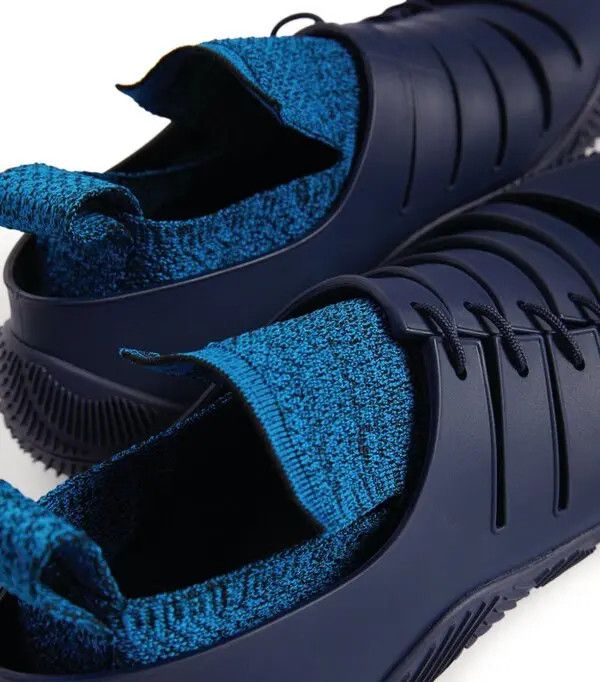 Bottega Veneta o1y0725 Rubber Low-Top Sneakers in Midnight Blue Size US 4 / IT 34 - 5 Thumbnail