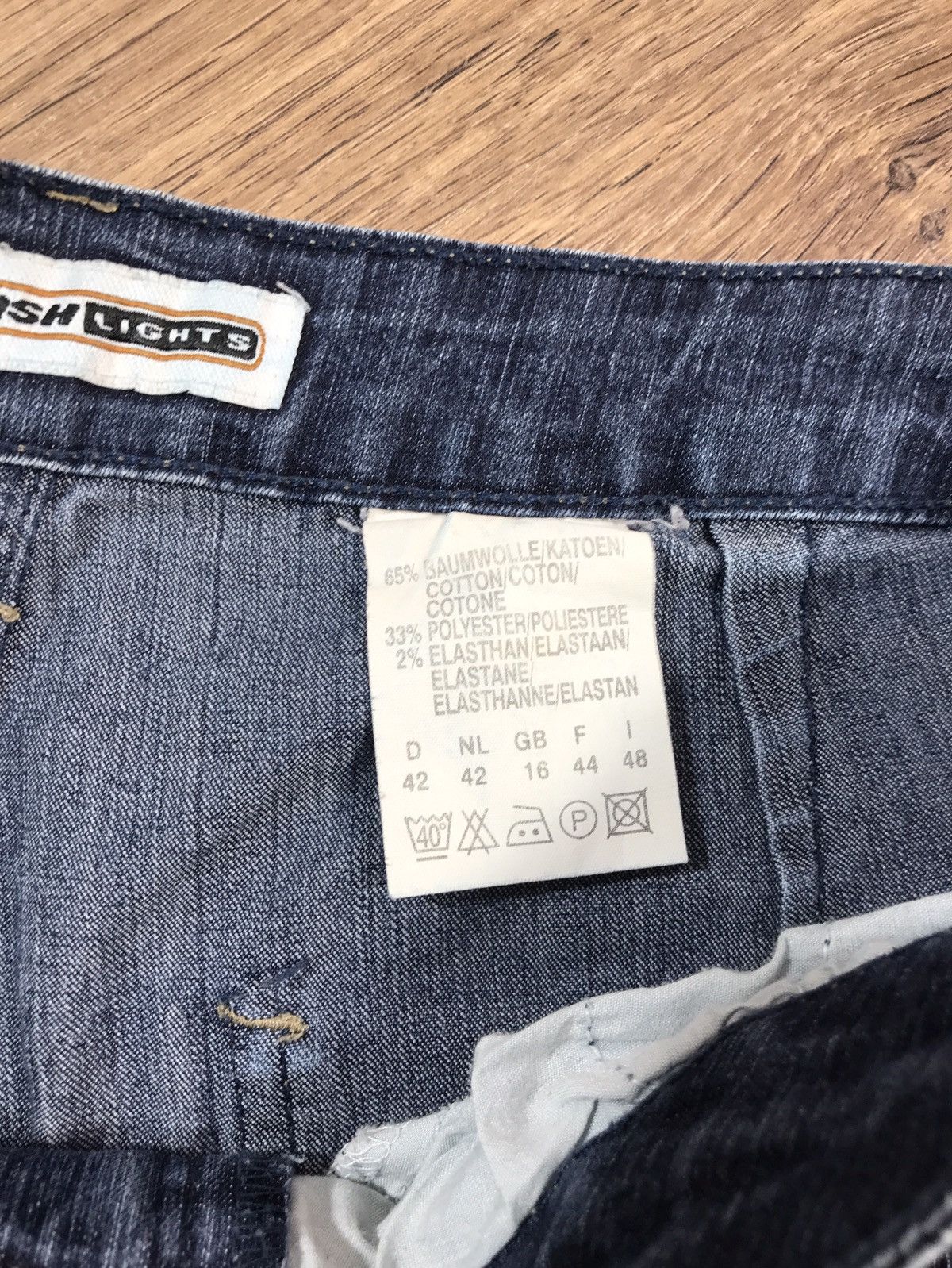 Japanese Brand Vintage Distressed Flared Jeans Size 34" / US 12 / IT 48 - 7 Thumbnail