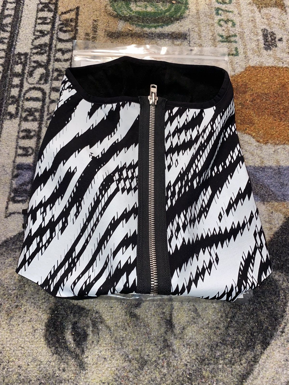 image of Acronym Ng4-Ps Neck Warmer Zebra in Black, Men's