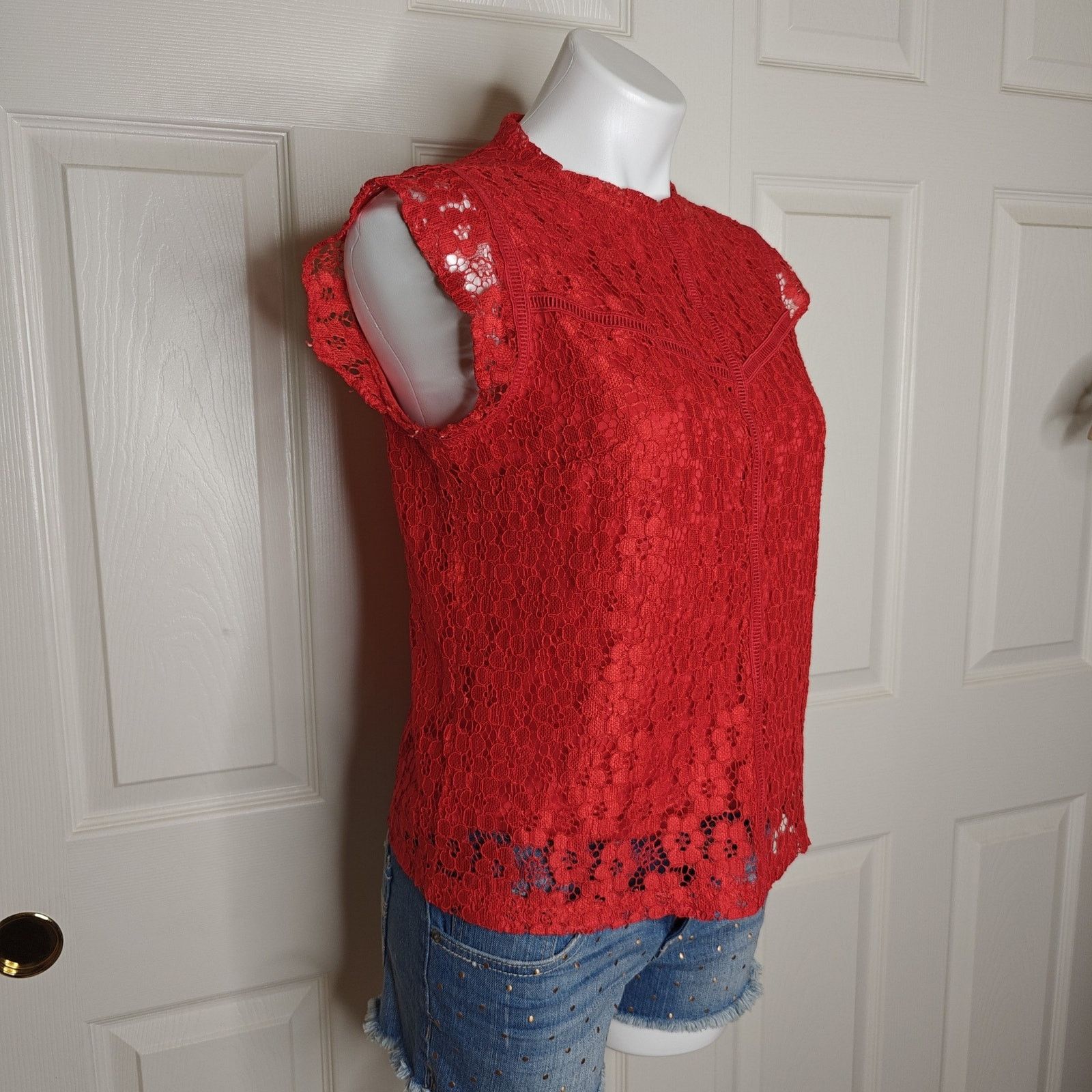 Nanette Lepore High Neck Floral Lace Overlay Cap Sleeve Top sz S Size S / US 4 / IT 40 - 4 Thumbnail