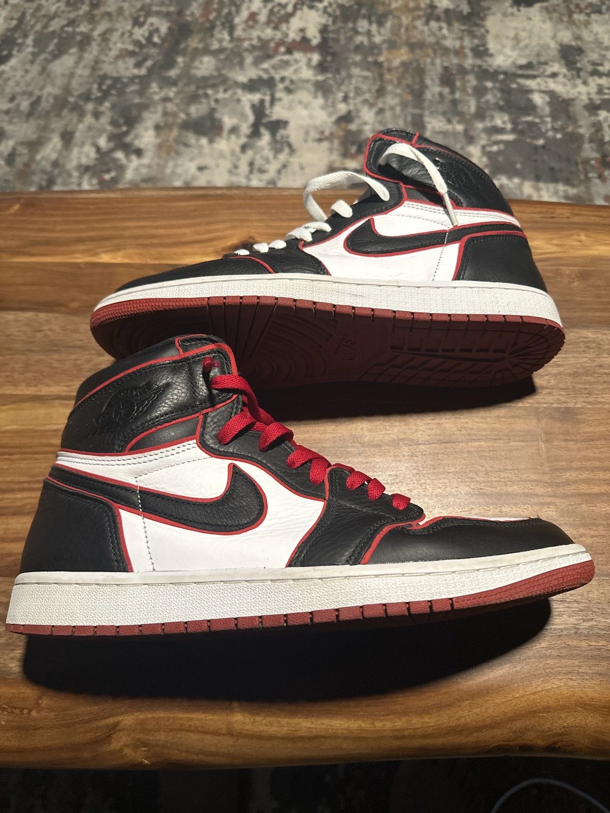 Jordan Brand Jordan 1 bloodline Size US 10.5 / EU 43-44 - 1 Thumbnail