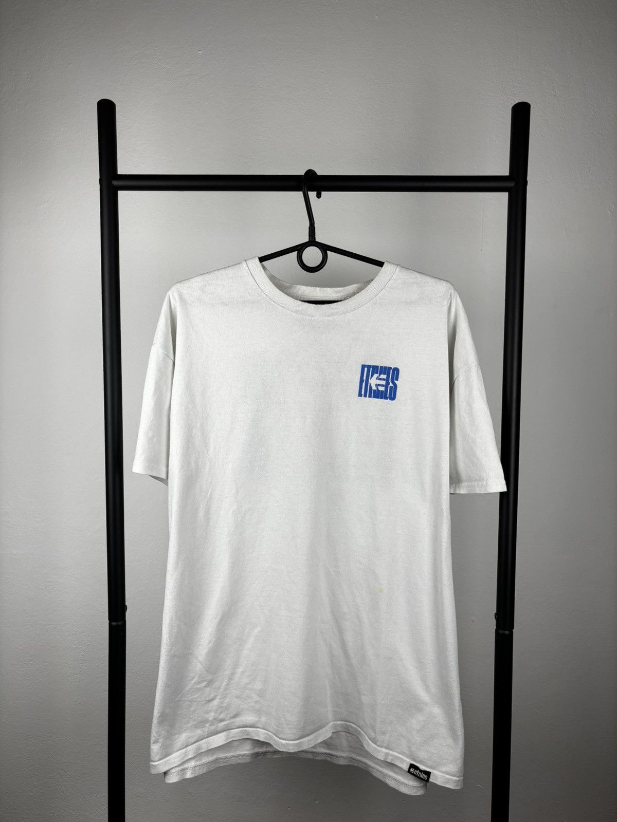 Vintage Etnies Big Logo vintage t shirt size XL Size US XL / EU 56 / 4 - 2 Thumbnail