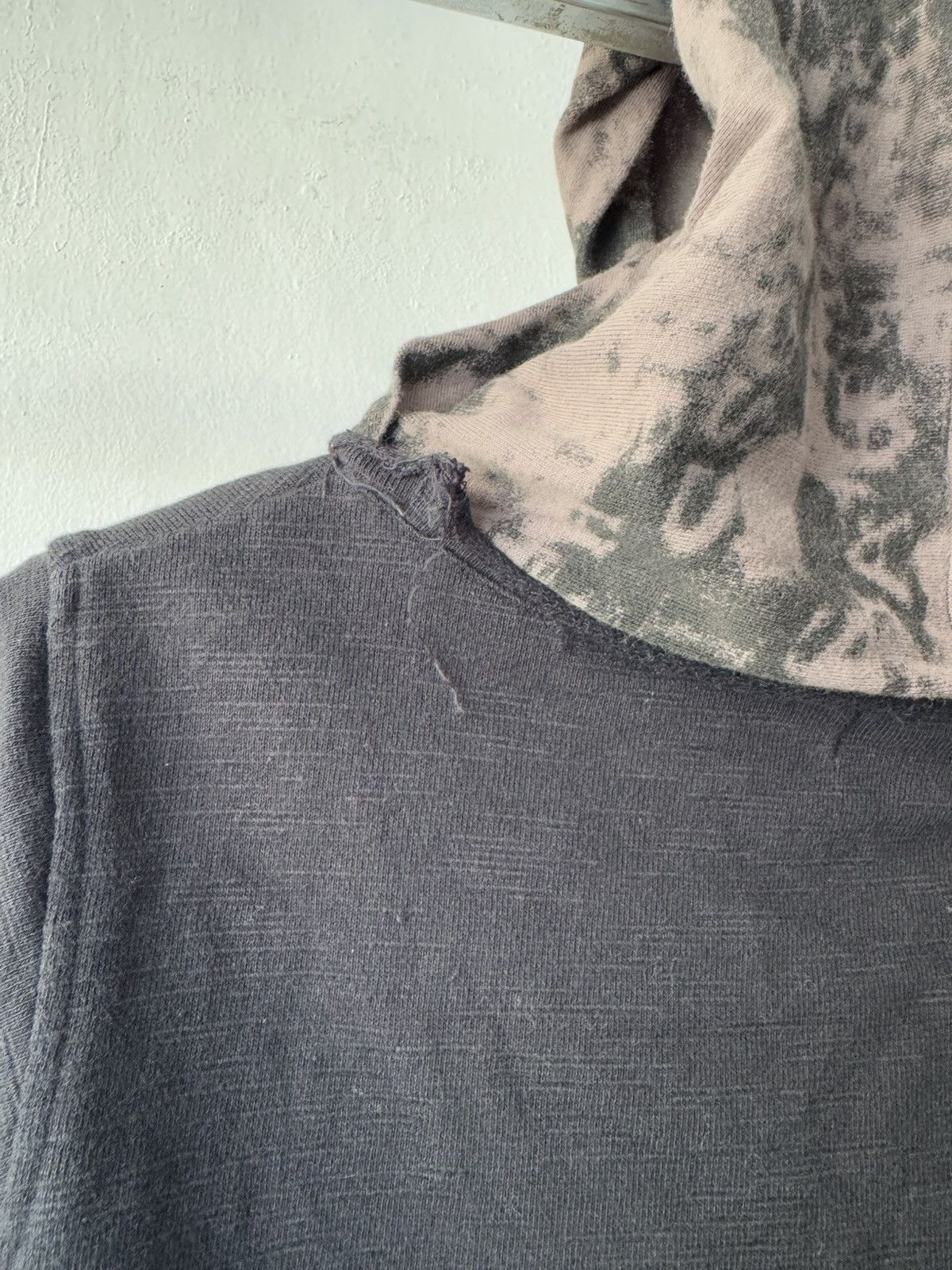 If Six Was Nine 00s in the attic velvet poem cowl neck distressed sweater Size US S / EU 44-46 / 1 - 16 Thumbnail