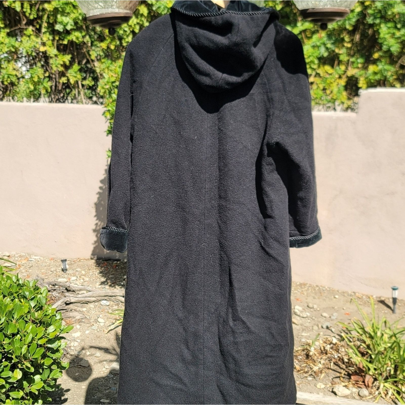 Albert Nipon Vtg Albert Nipon Wool Hooded Trench Coat Velvet Collar Cuffs Size M / US 6-8 / IT 42-44 - 3 Thumbnail