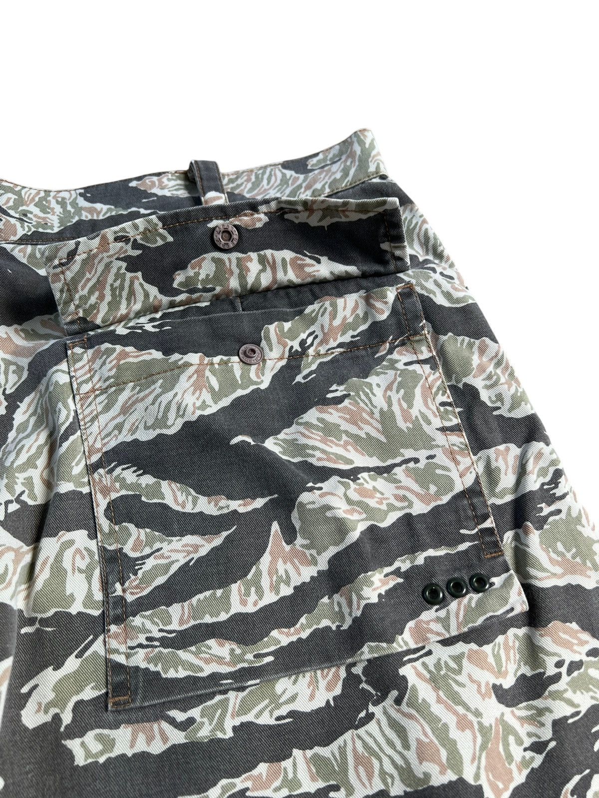 Maharishi Vintage Maharishi Tiger Stripes Camo Snopants Size US 34 / EU 50 - 9 Thumbnail
