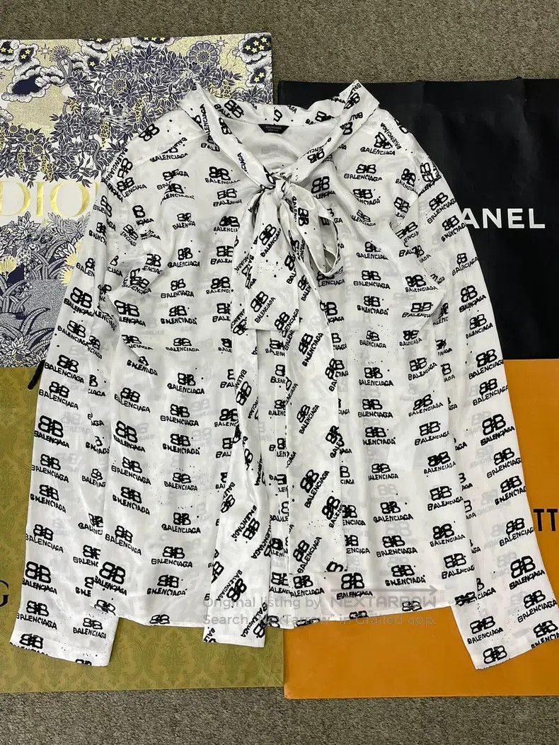Balenciaga Balenciaga Black and White Full Logo Silk Tie Waist Long S Size XXS / US 00 / IT 34 - 1 Thumbnail