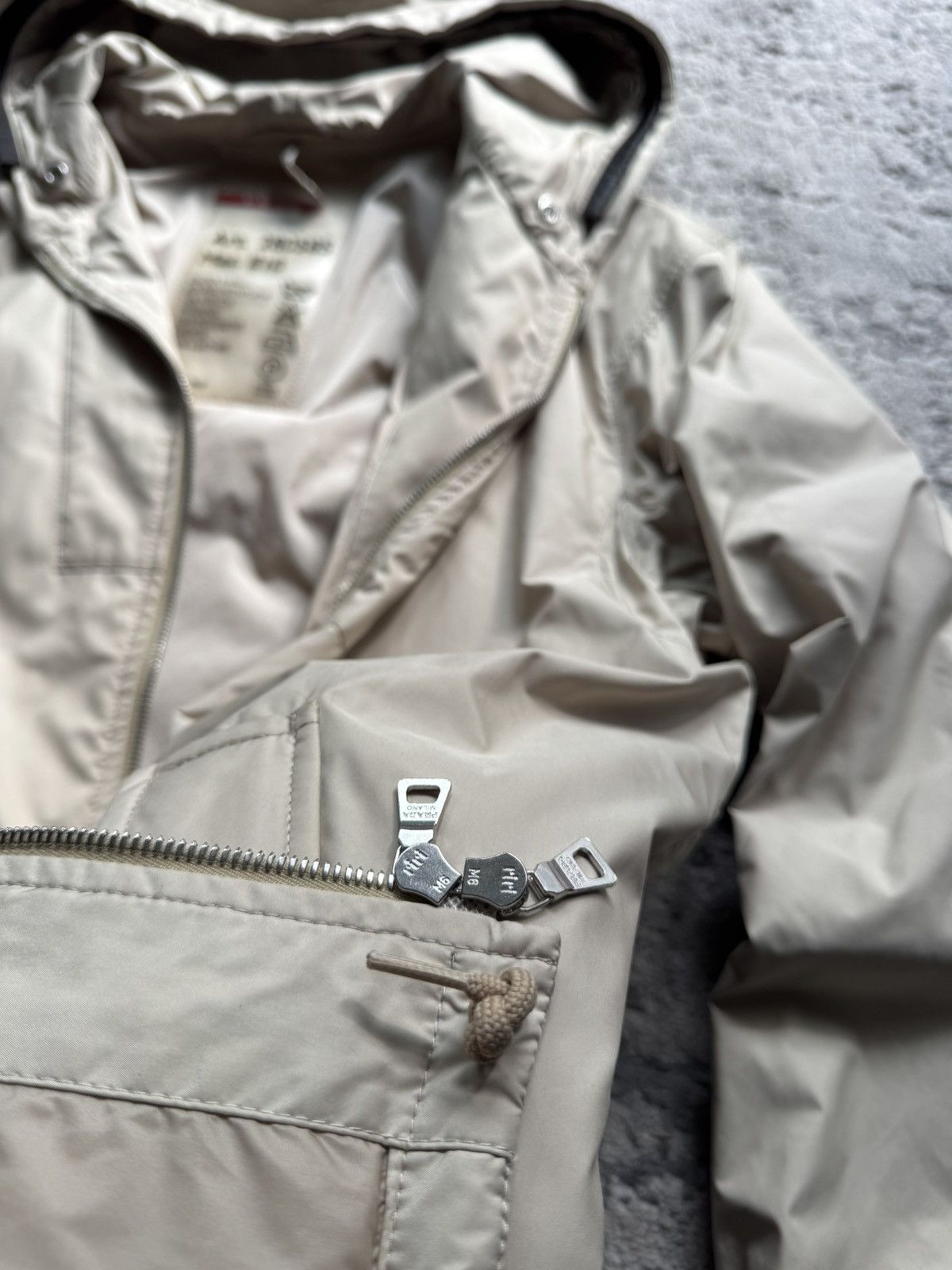 Prada Prada Vintage Sport Jacket Size 42 made italy Size M / US 6-8 / IT 42-44 - 10 Thumbnail