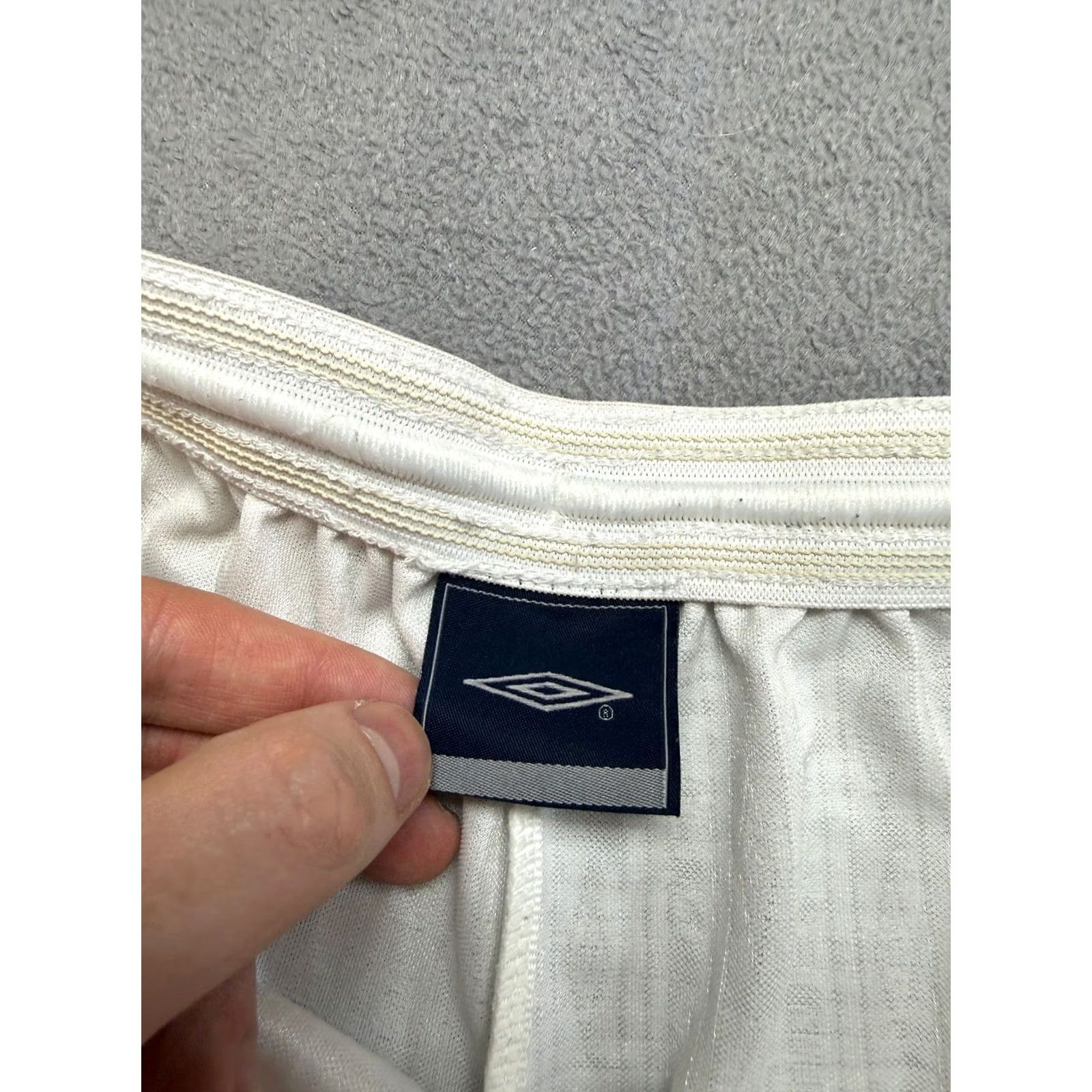 Umbro VINTAGE Umbro shorts Mens size XL White Training football soccer Size US 36 / EU 52 - 4 Thumbnail