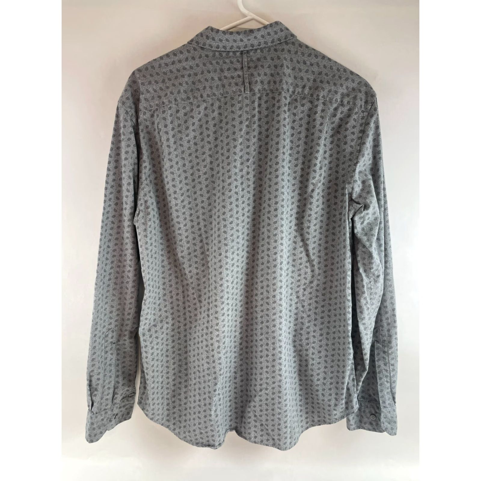 Banana Republic Banana Republic Shirt Men's L Gray Paisley Camden Fit Button-Up Long Sleeve Size US L / EU 52-54 / 3 - 2 Thumbnail