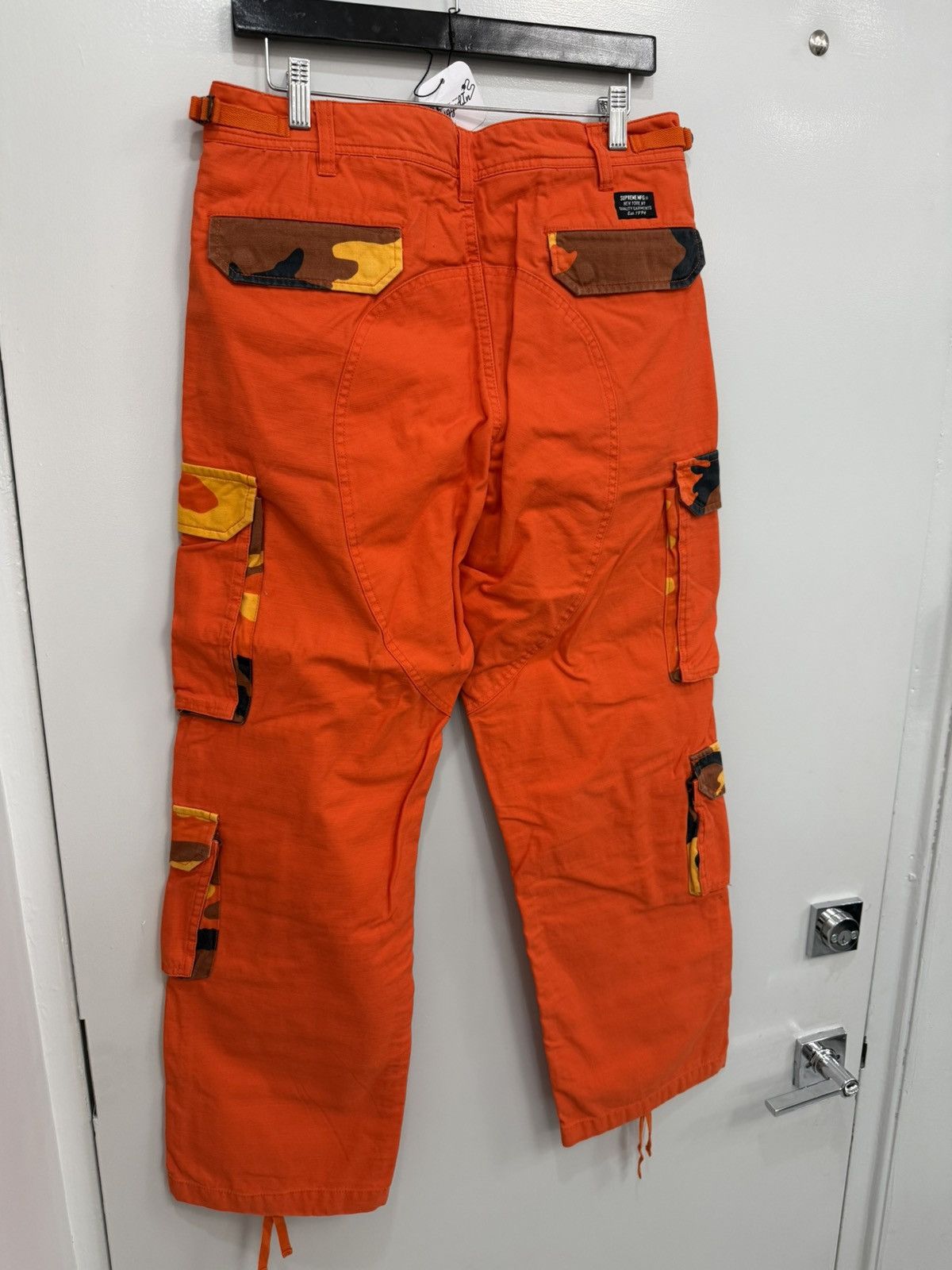 Supreme Supreme Orange Camo Pants Size US 30 / EU 46 - 5 Thumbnail