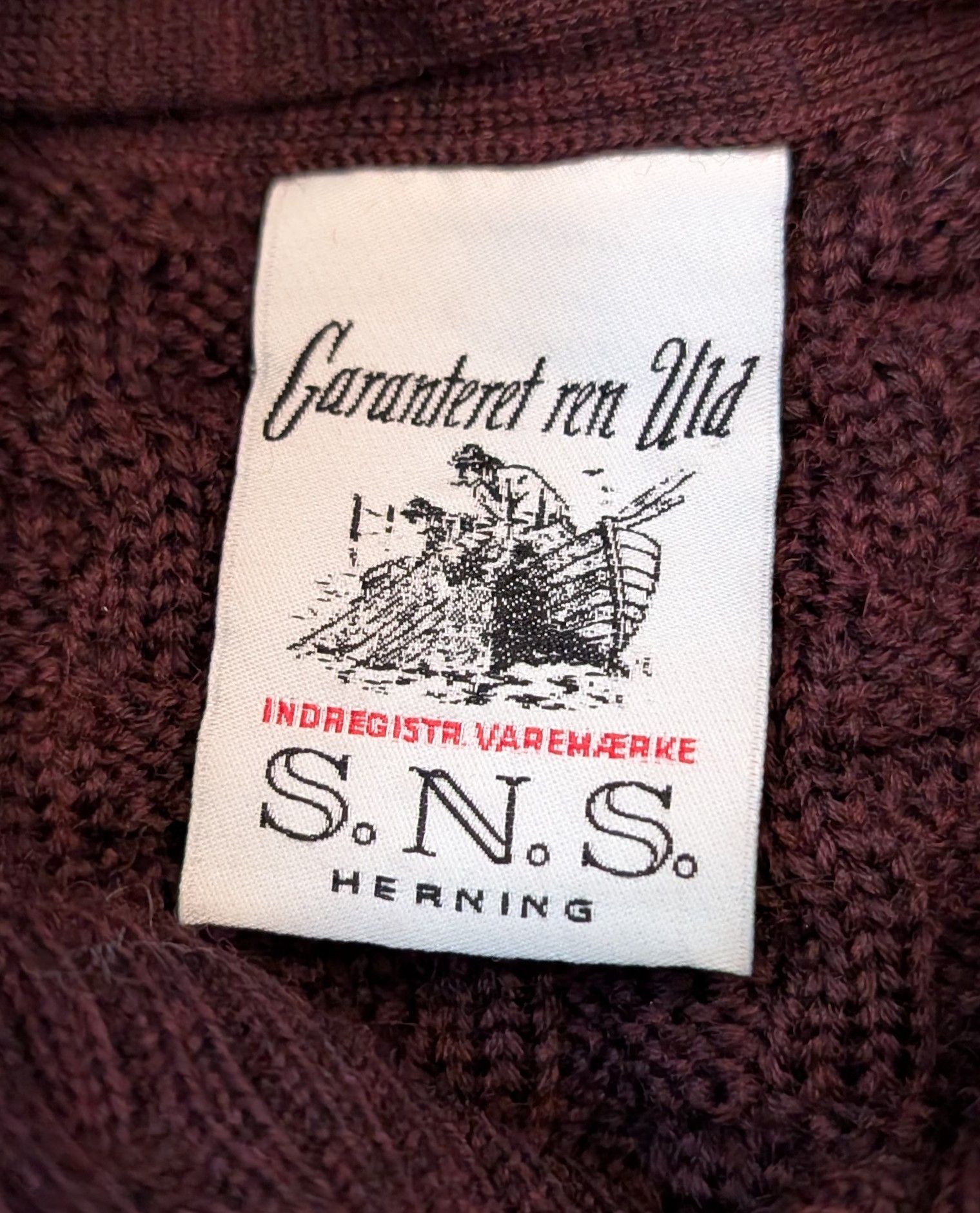 S.N.S. Herning S.N.S. Herning Stark Cardigan Wool Sweater in Burnt Maroon Size US XS / EU 42 / 0 - 3 Thumbnail