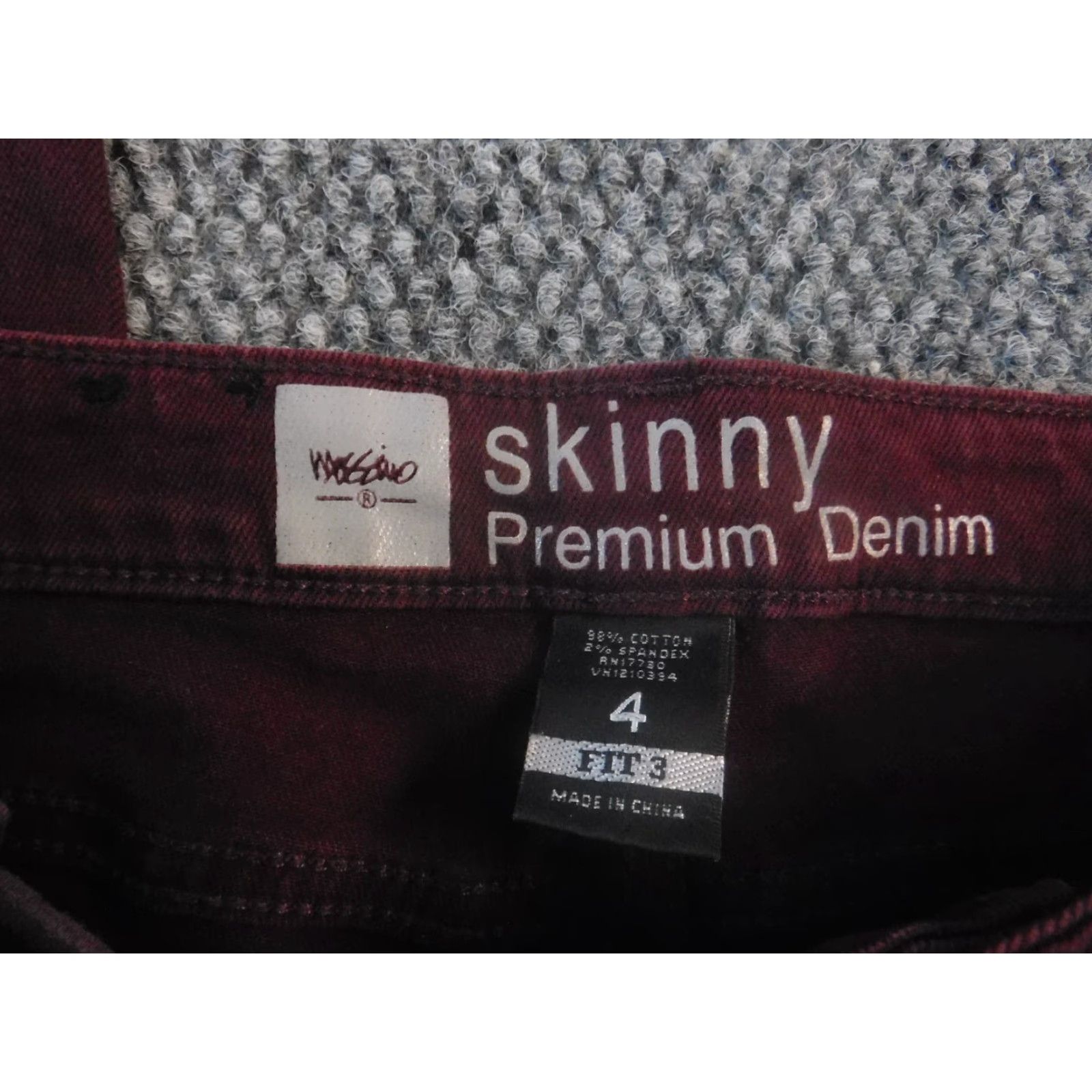 Mossimo Mossimo Womens Jeans 4 Burgundy Skinny Premium Denim with Pockets Zip 29in Inseam Regular Rise Mid Stretch Red Cotton Size 27" / US 4 / IT 40 - 3 Thumbnail