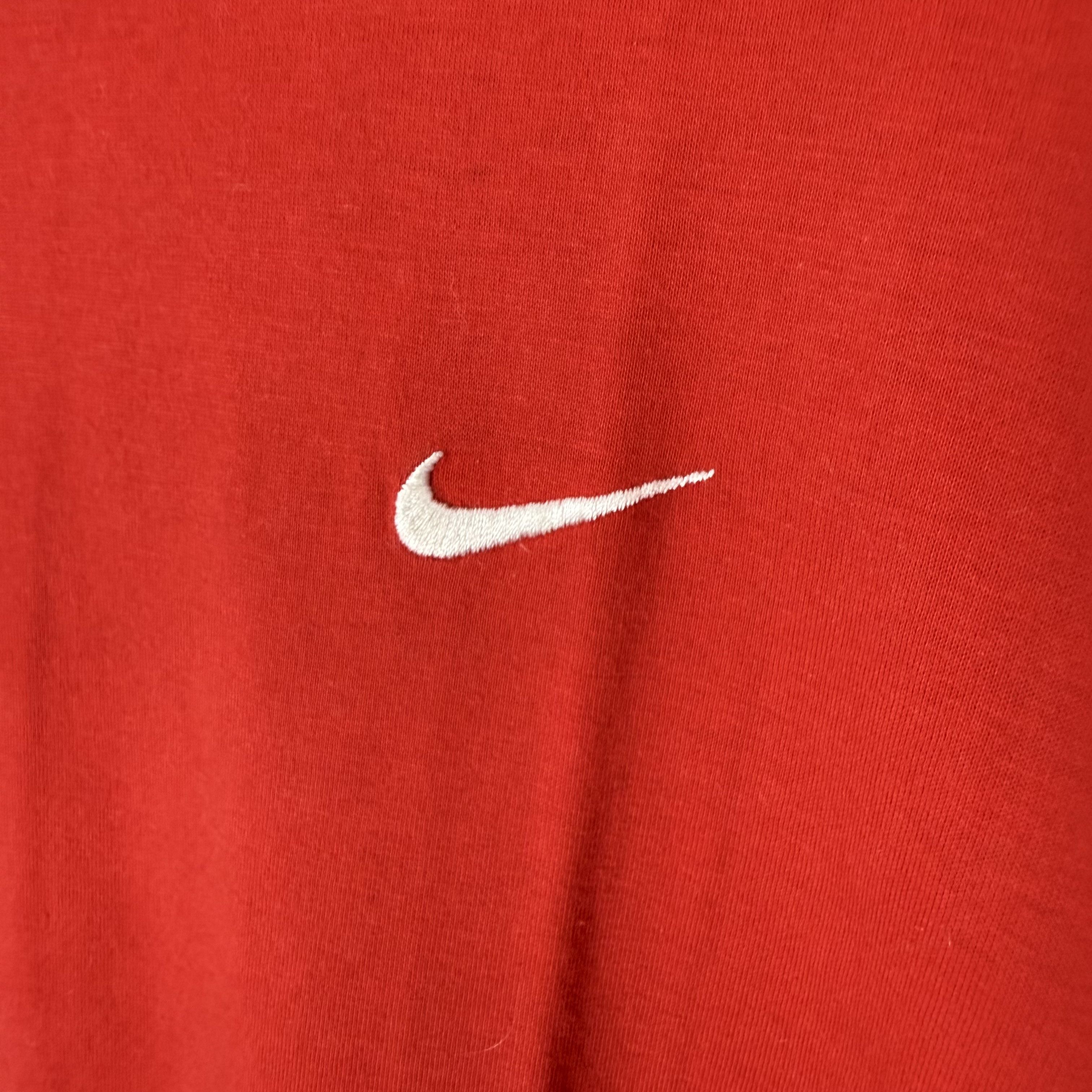 Nike Vintage Nike Swoosh Tshirt Size US L / EU 52-54 / 3 - 2 Thumbnail