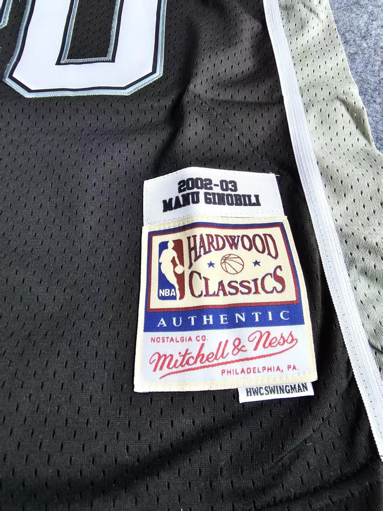 NBA 2002 03 San Antonio Spurs 20 Manu Ginóbili Jersey Size US M / EU 48-50 / 2 - 4 Thumbnail
