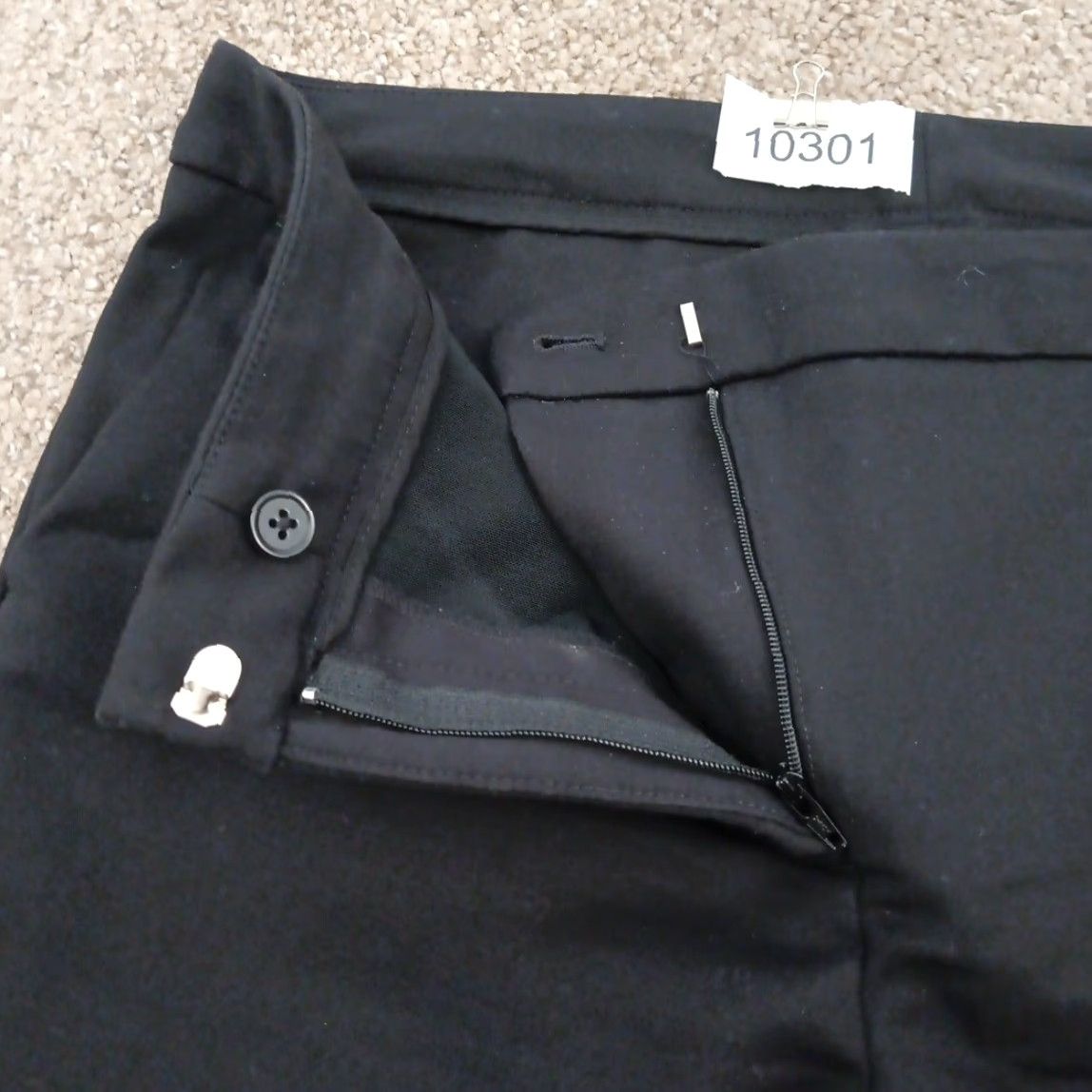 Vintage Chico's Cropped Pants Womens Size 6 US Black Flat Front Pockets Business Straight Leg 31x25 Modern Cropped Size 28" / US 6 / IT 42 - 4 Thumbnail