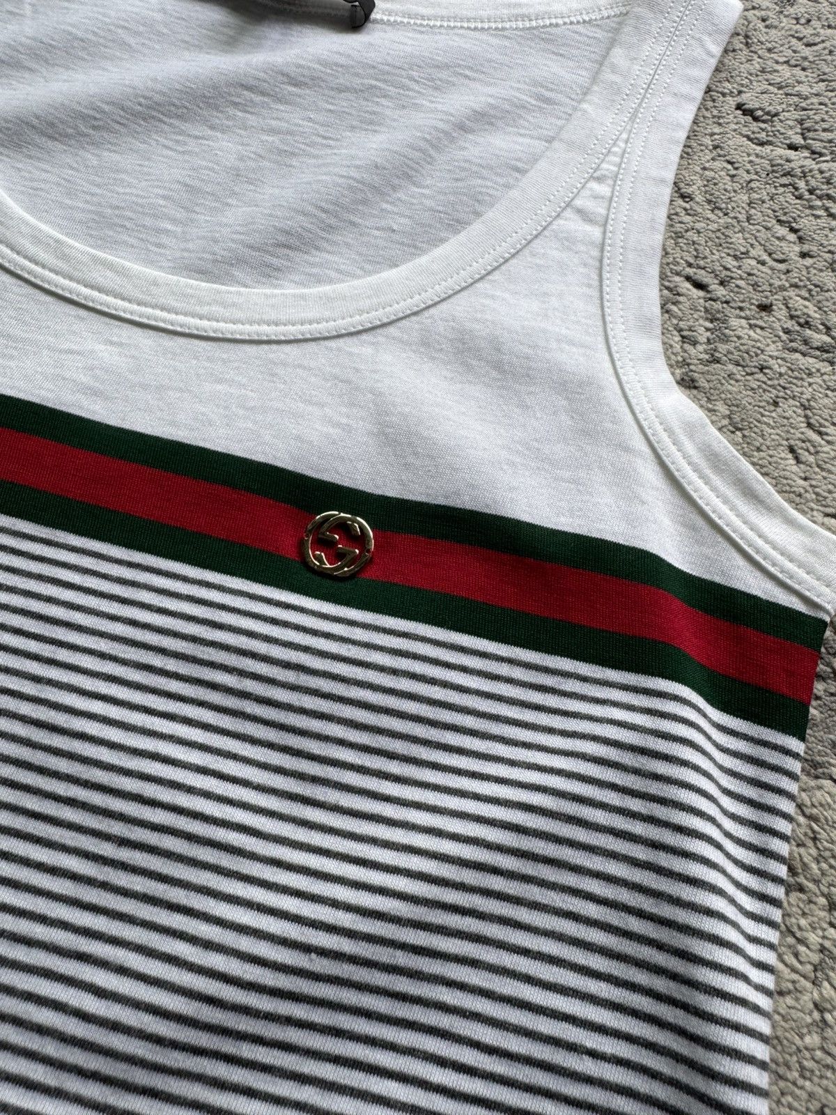 Gucci Vintage Gucci Authentic GG Logo Tank top Size XS Size XS / US 0-2 / IT 36-38 - 3 Thumbnail