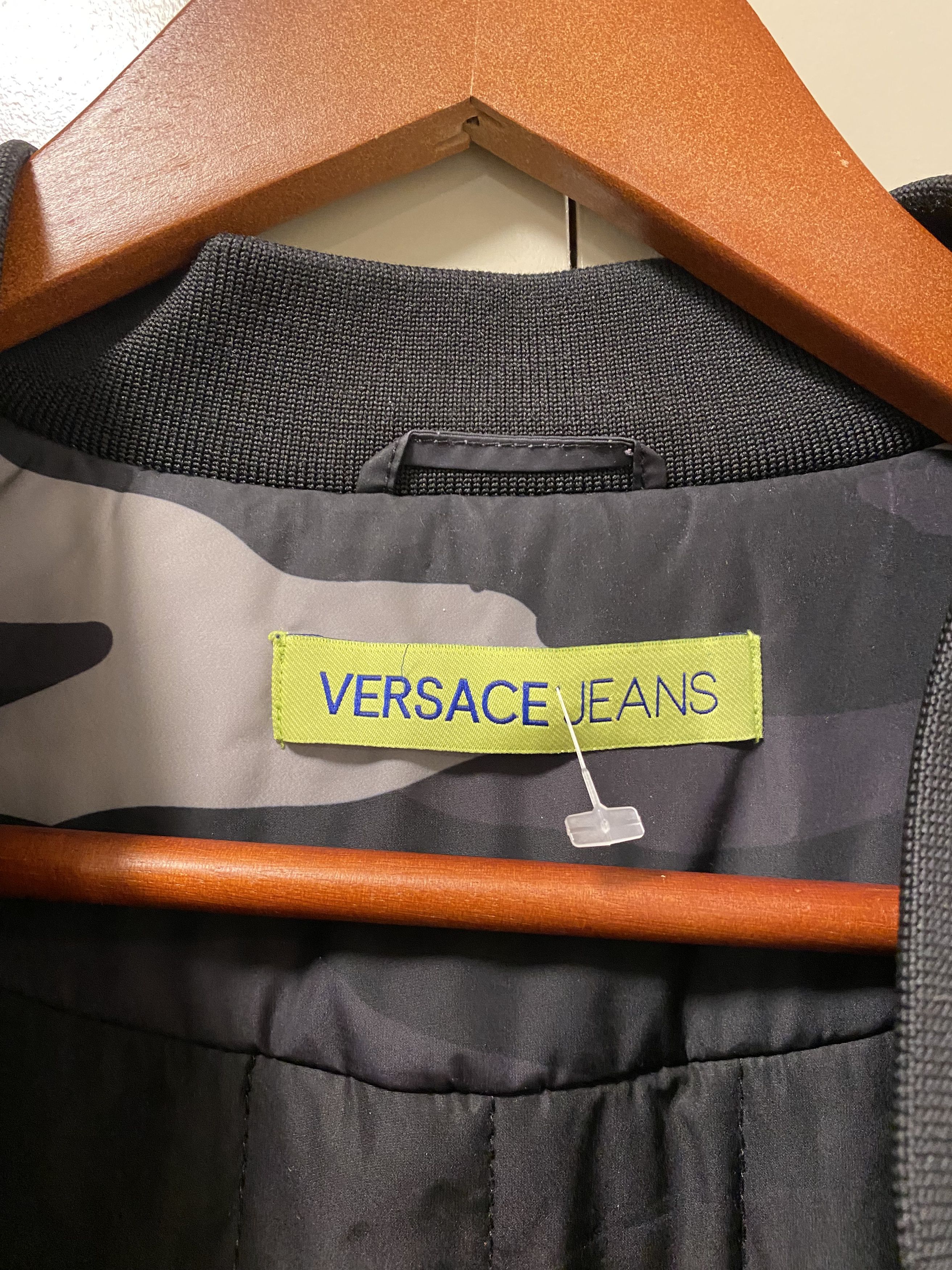 Versace Jeans Couture Camo Tiger Quilted Bomber Jacket Size US L / EU 52-54 / 3 - 3 Thumbnail