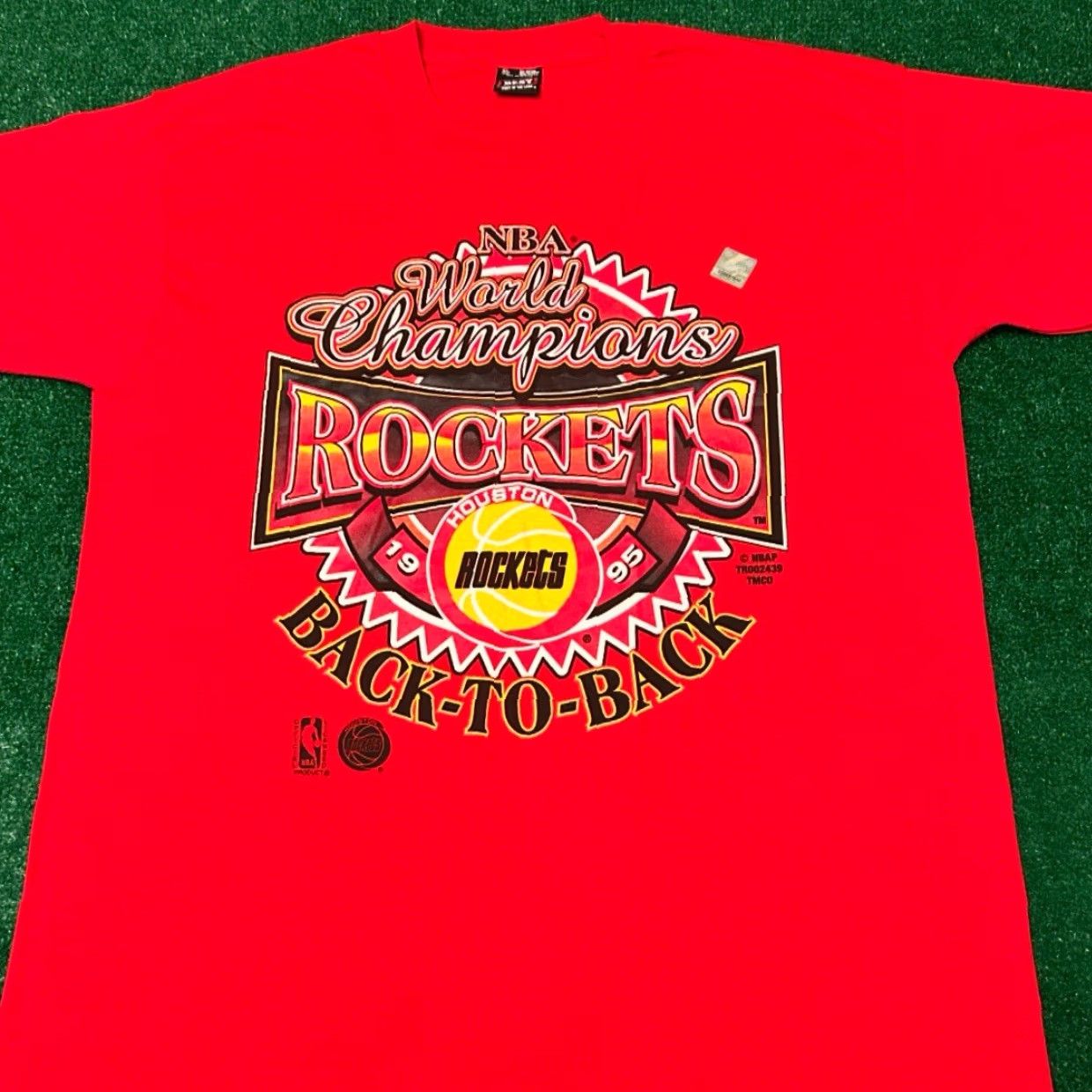 NBA VINTAGE Houston Rockets 90s NBA Back To Back Champions 1995 VTG Shirt Mens XL Gray Short Sleeve T-Shirt Size US XL / EU 56 / 4 - 3 Thumbnail