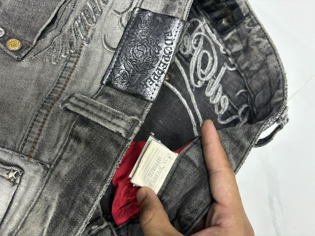Ed Hardy RED PEPPER JEANS DISTRESS SMOKE BLACK JEANS Size 31" - 8 Thumbnail