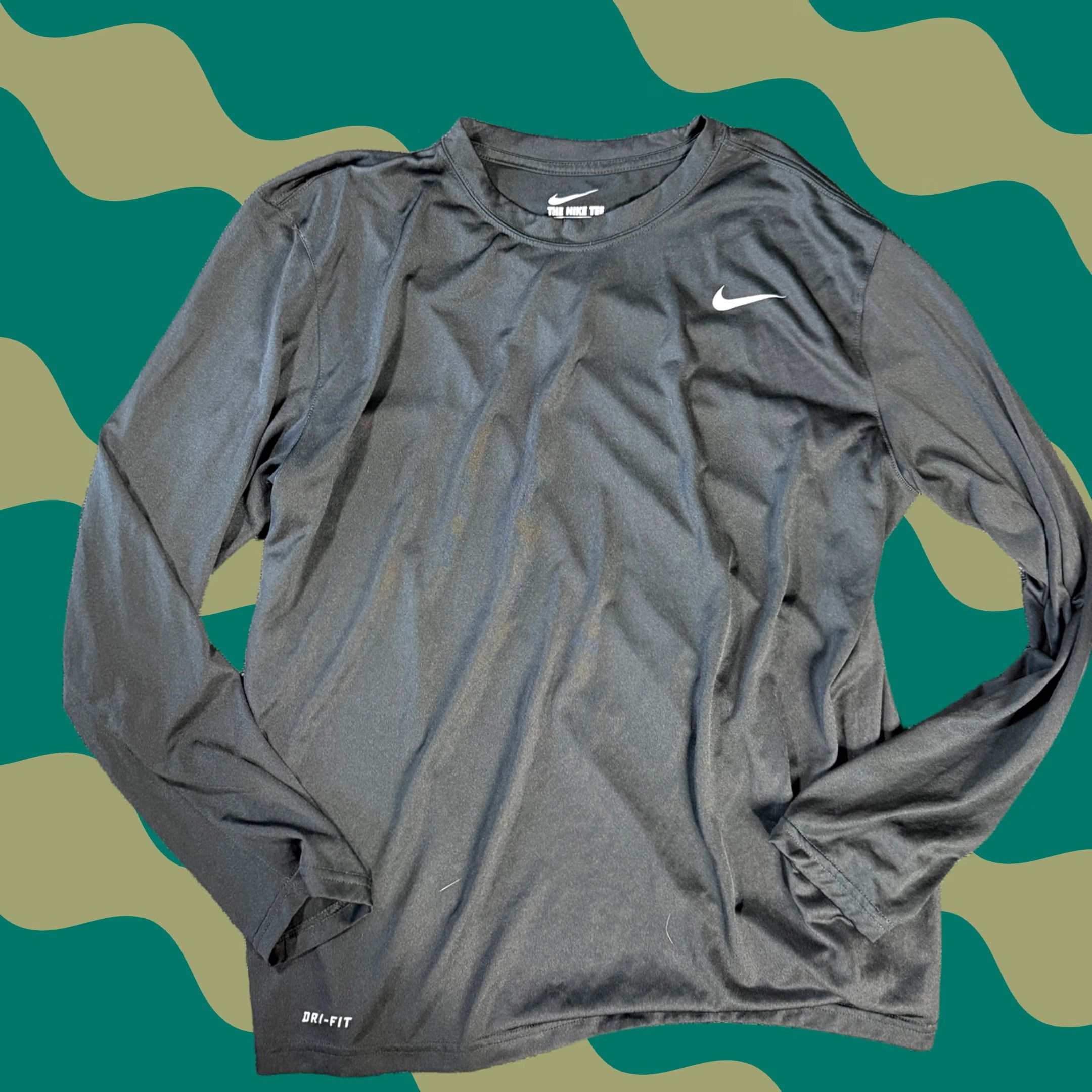 Nike VINTAGE Nike Dri-Fit Tee L Lightweight Black Y2k Longsleeve Athletic Training Womens Size L / US 10 / IT 46 - 1 Thumbnail