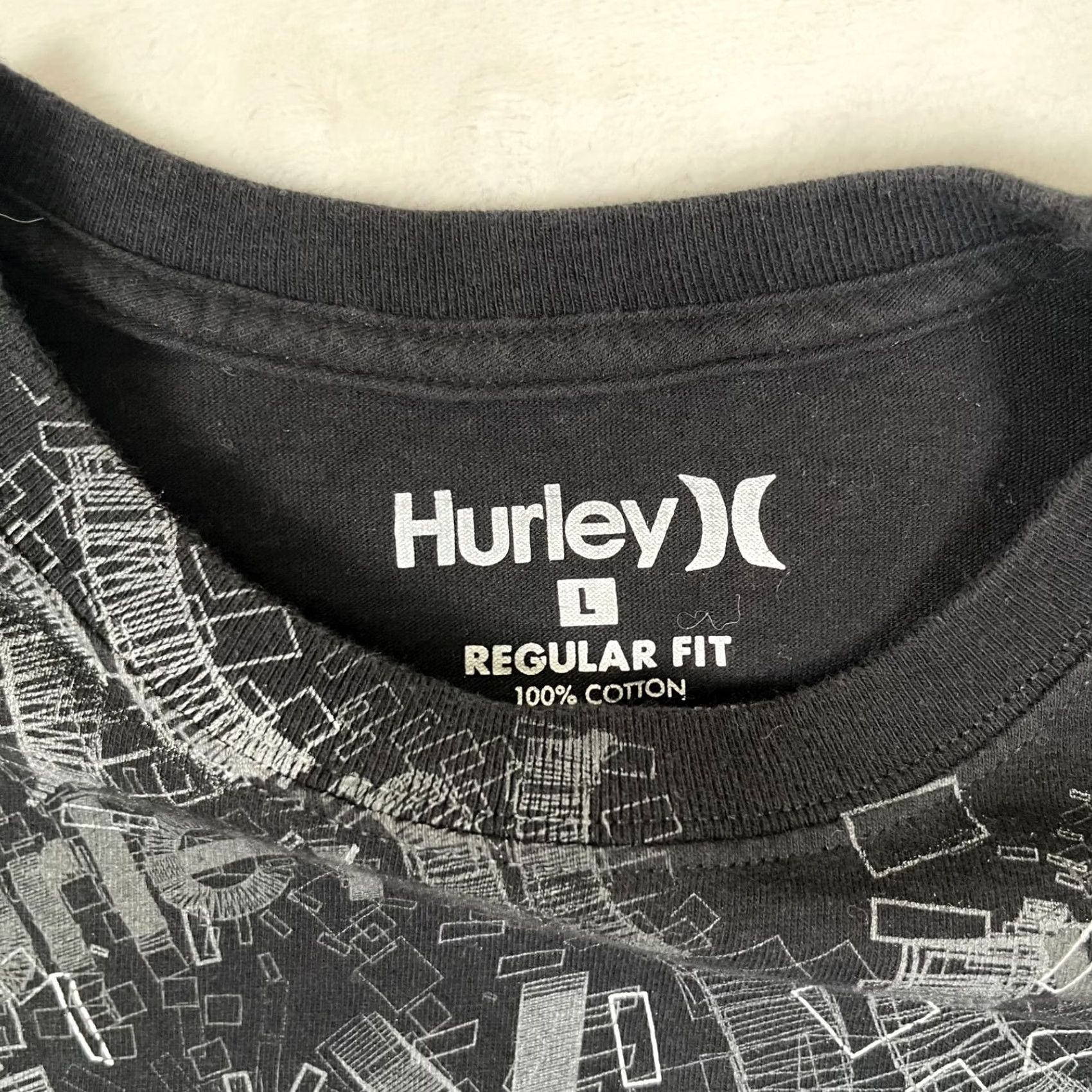 Hurley VINTAGE Hurley T-Shirt Black Spell Out Y2K Cyber Surf Embroidery Size L Mens Short Sleeve Crew Neck Cotton Size US L / EU 52-54 / 3 - 6 Thumbnail