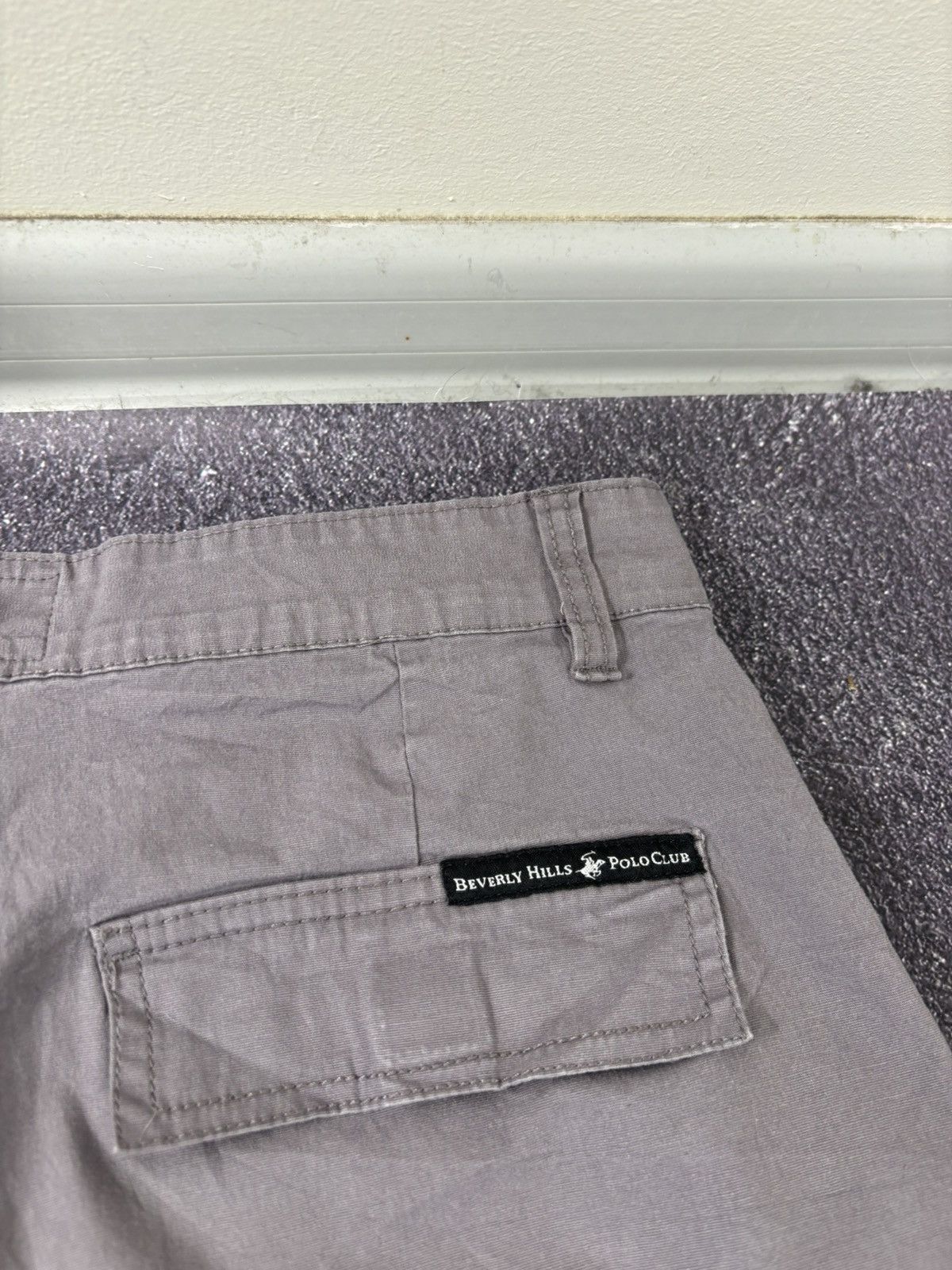 Beverly Hills Polo Club Beverly Hills Polo Club Y2K Zip Pockets Hype Cargo Shorts Size US 30 / EU 46 - 14 Thumbnail