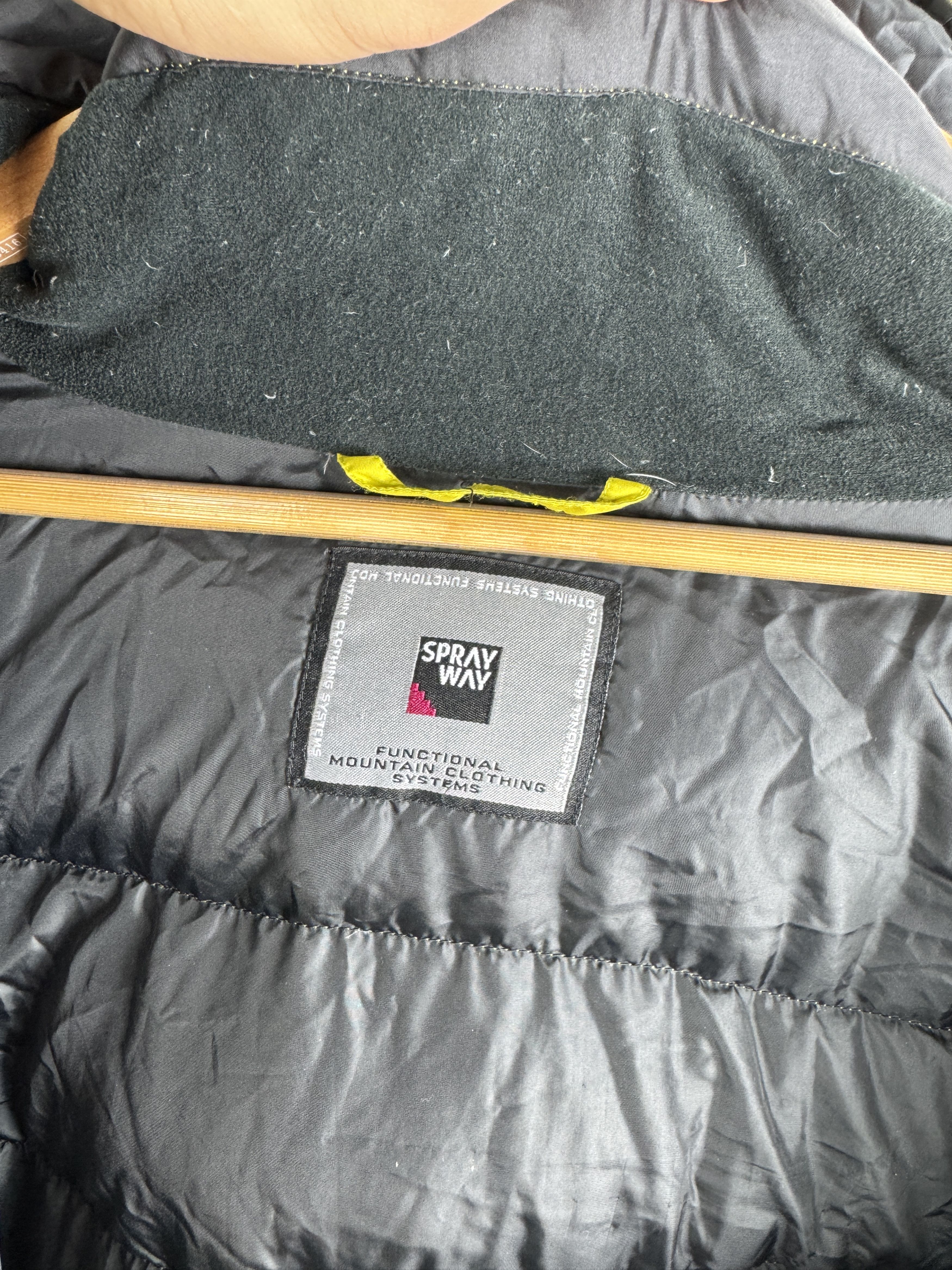 Mountain Hardwear Men`s SPRAYWAY RESOLUTE 263 DOWN PADDED THERMAL PUFFER XL Size US XL / EU 56 / 4 - 15 Thumbnail