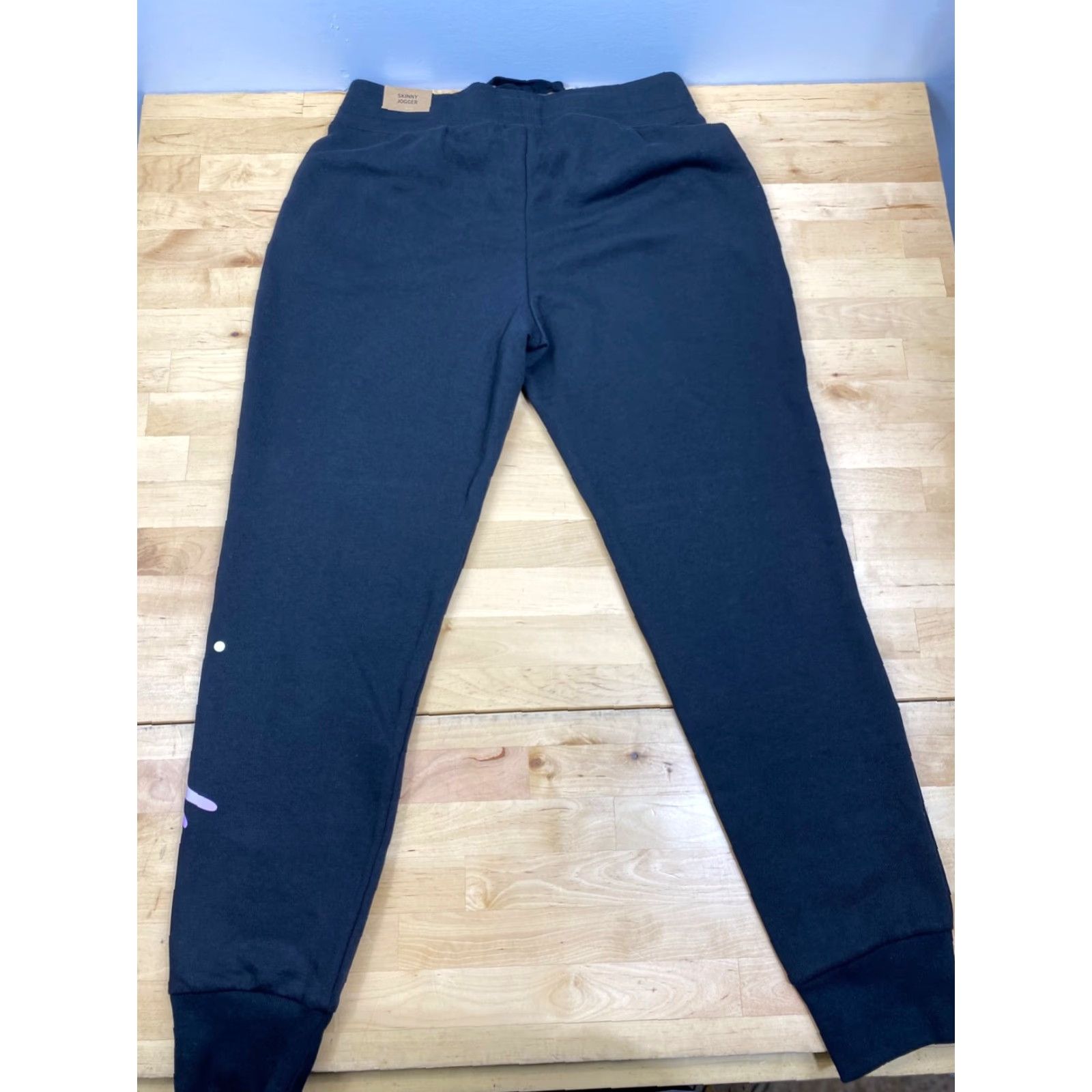Victoria's Secret NWT Victoria's Secret Joggers Women Small Black Casual NWT Pink Logo Athleisure Pants Size 28" / US 6 / IT 42 - 2 Thumbnail