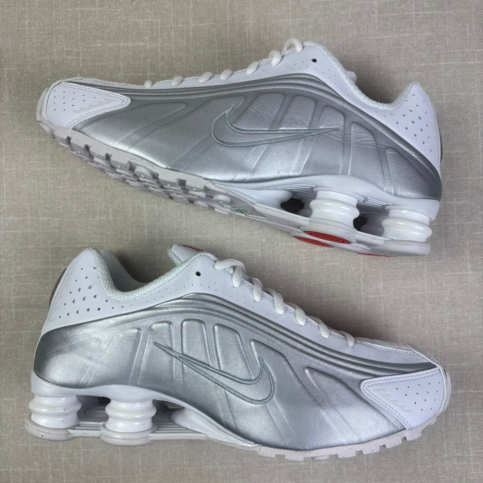 Nike 🪙 2019 Nike Shox R4 “White Metallic Silver” 9.5W Size US 9.5 / IT 39.5 - 2 Thumbnail
