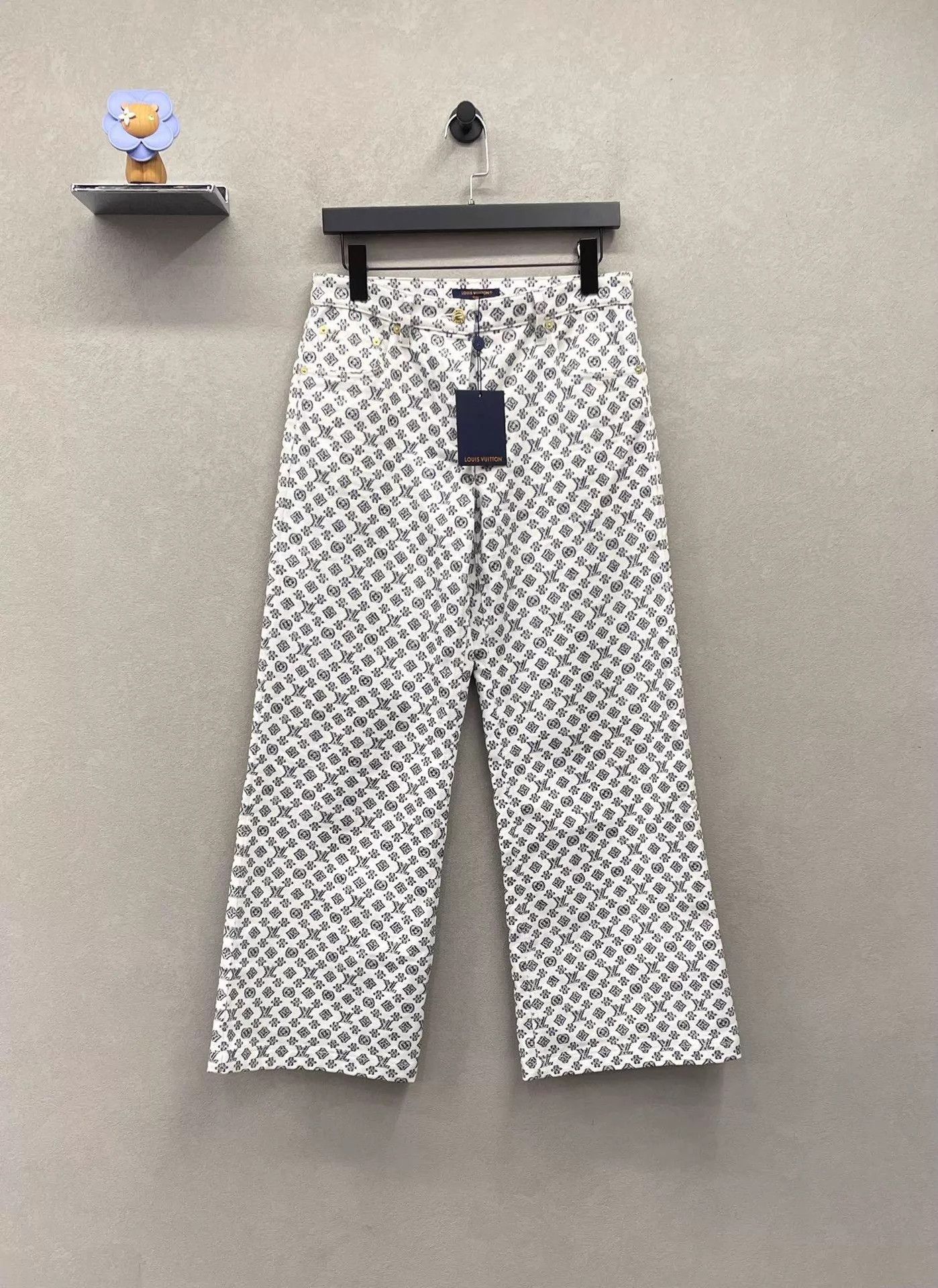 Louis Vuitton LV 25 New Women's High-Waist Full Print Jeans 38 Size 27" / US 4 / IT 40 - 1 Thumbnail