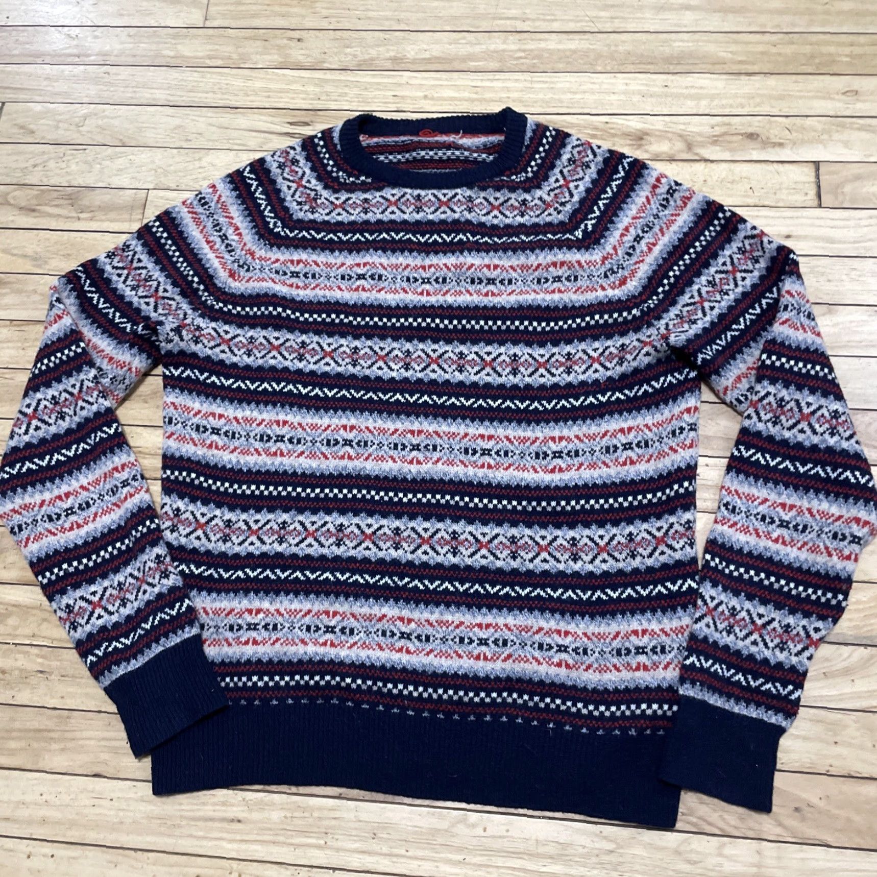 J.Crew VINTAGE J.CREW 100% Wool Fair Isle Sweater Men Adult L Red Blue Cream Nordic Crew Neck Size L / US 10 / IT 46 - 2 Thumbnail