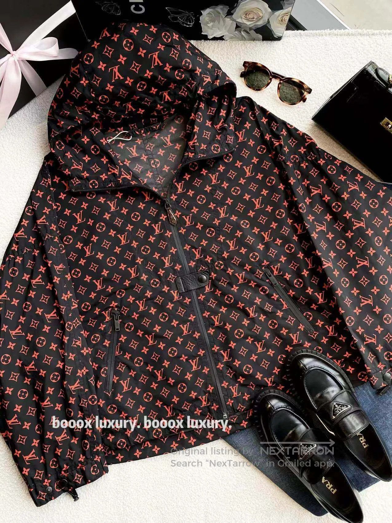 Louis Vuitton Louis Vuitton Full of printed logo jacket| Size XS / US 0-2 / IT 36-38 - 1 Thumbnail