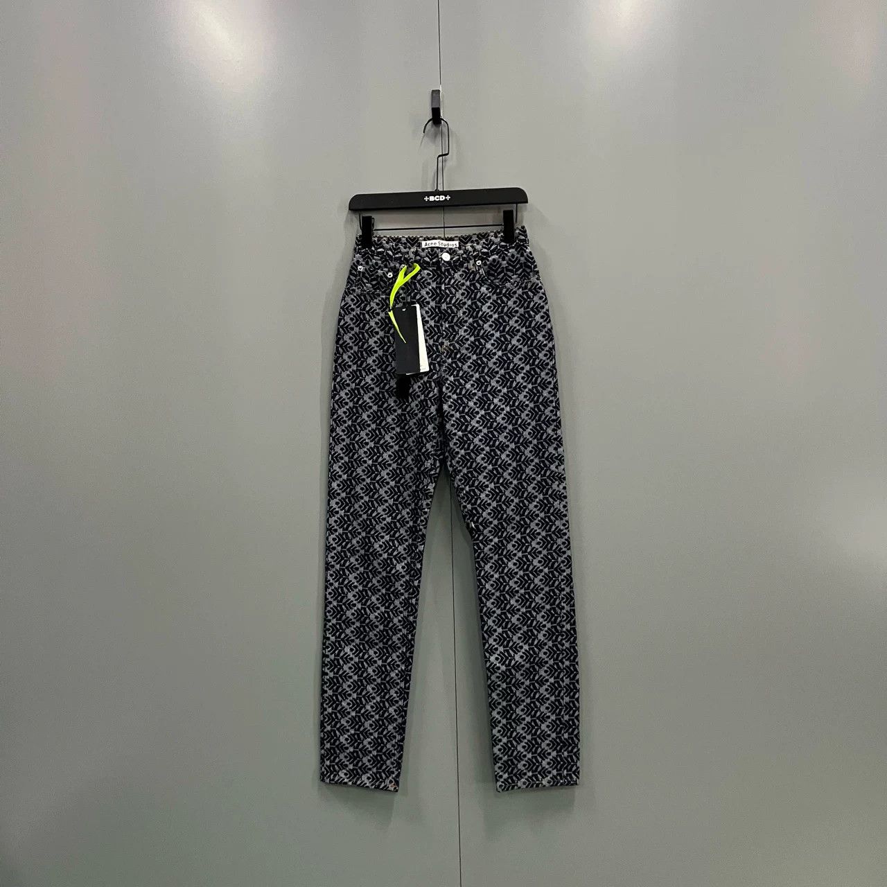 Acne Studios Acne Studios Patterned Full Print Trousers Size 27" / US 4 / IT 40 - 1 Thumbnail